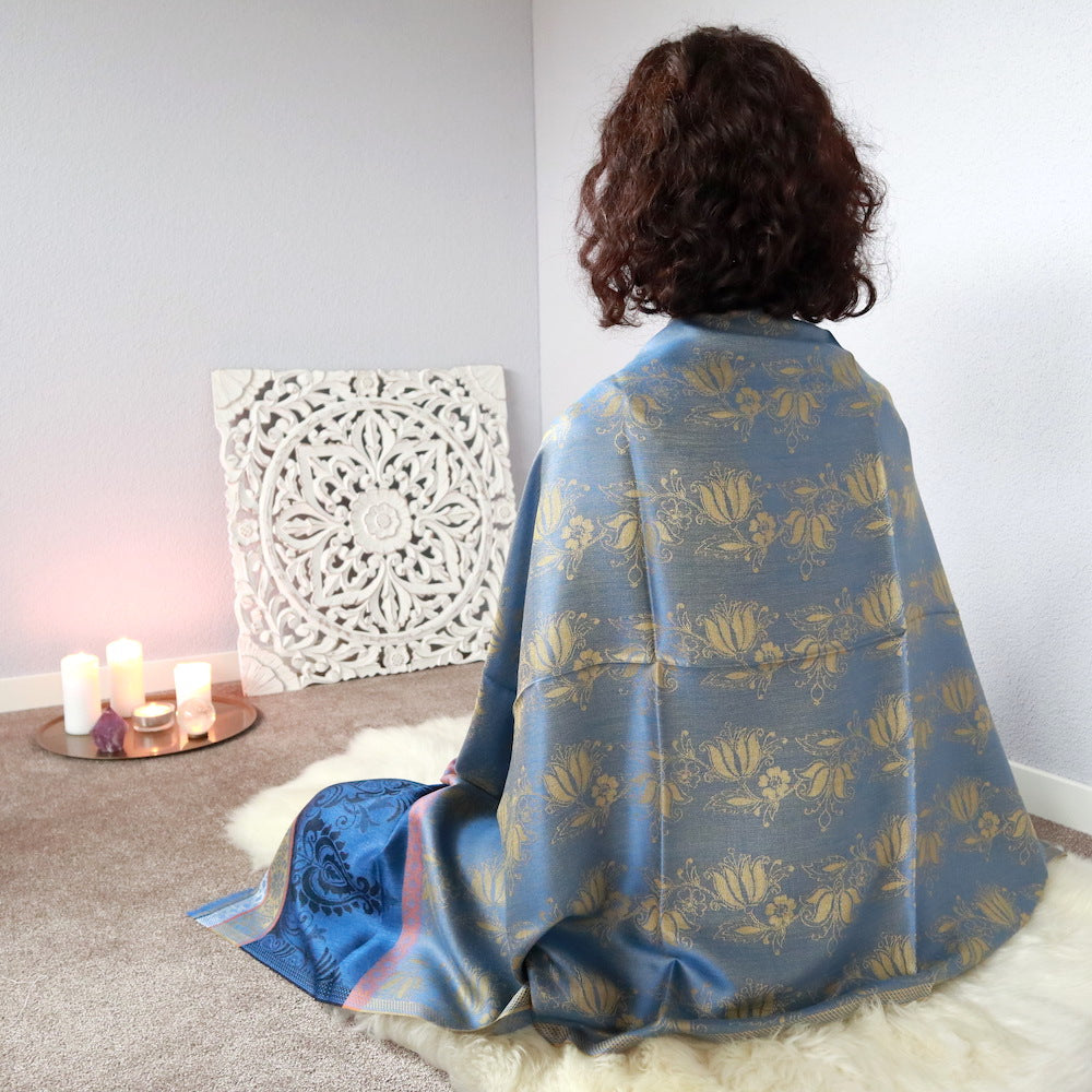 Châles et écharpes de méditation