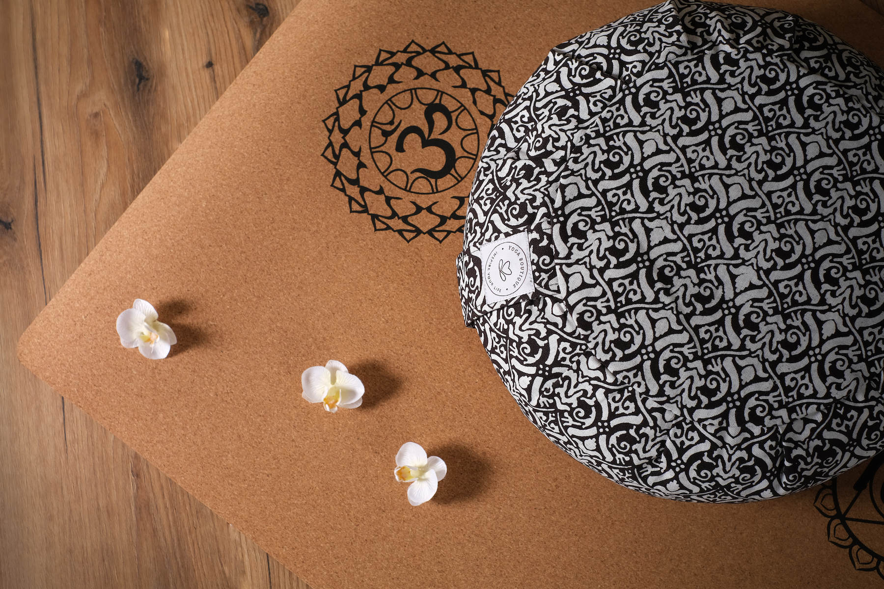 Coussins de méditation de différentes formes et couleurs