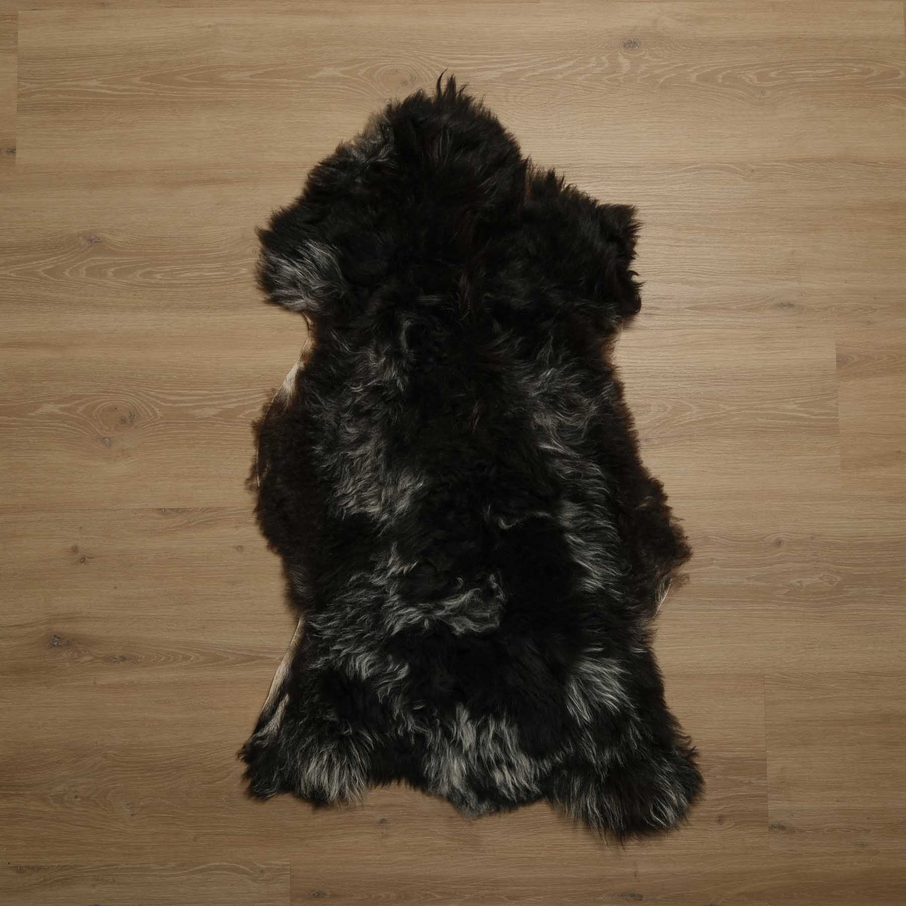 Peau d'agneau mérinos pièce unique n° 9 noir blanc