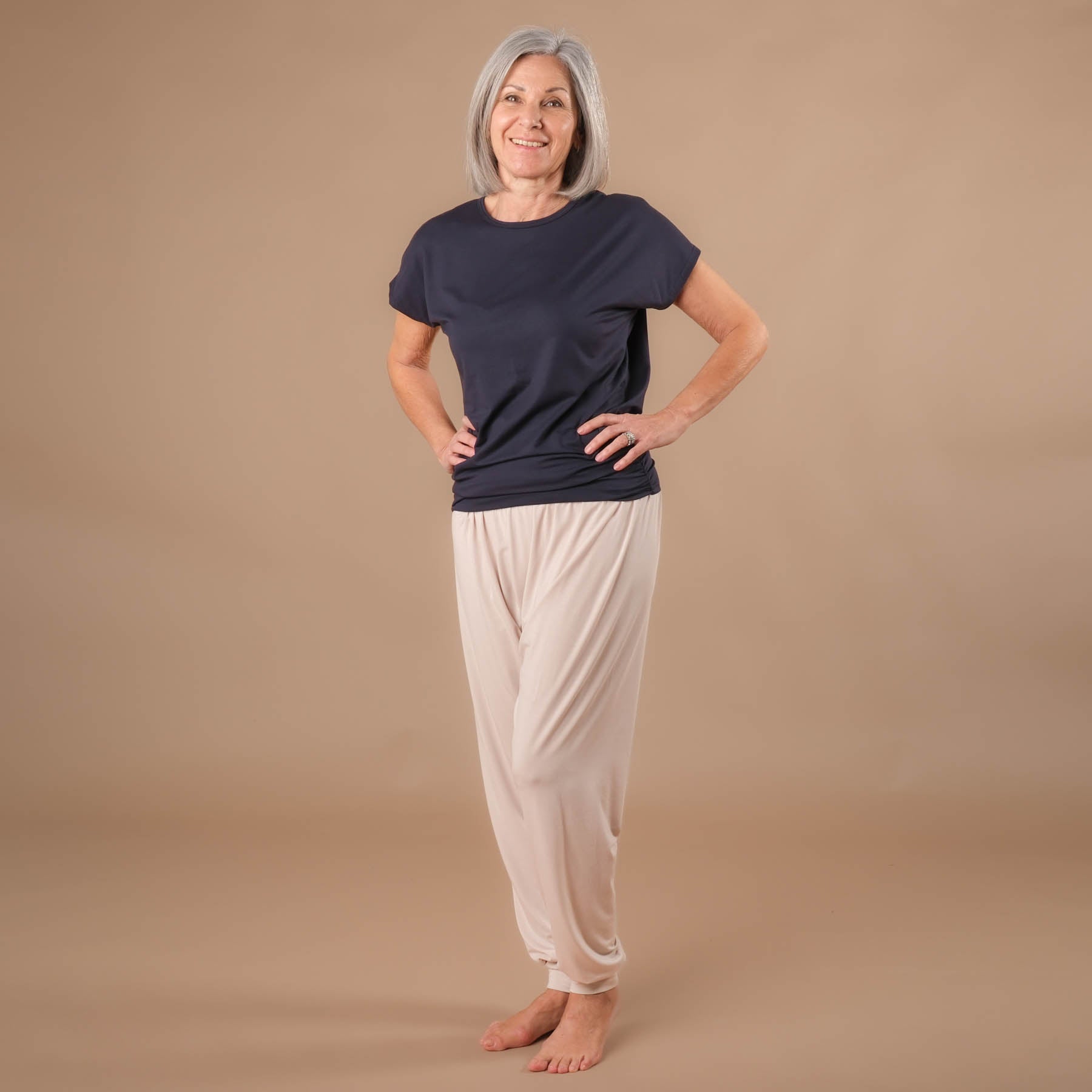 Yoga Shirt Comfy manches courtes fabriqué de manière durable en Suisse navy