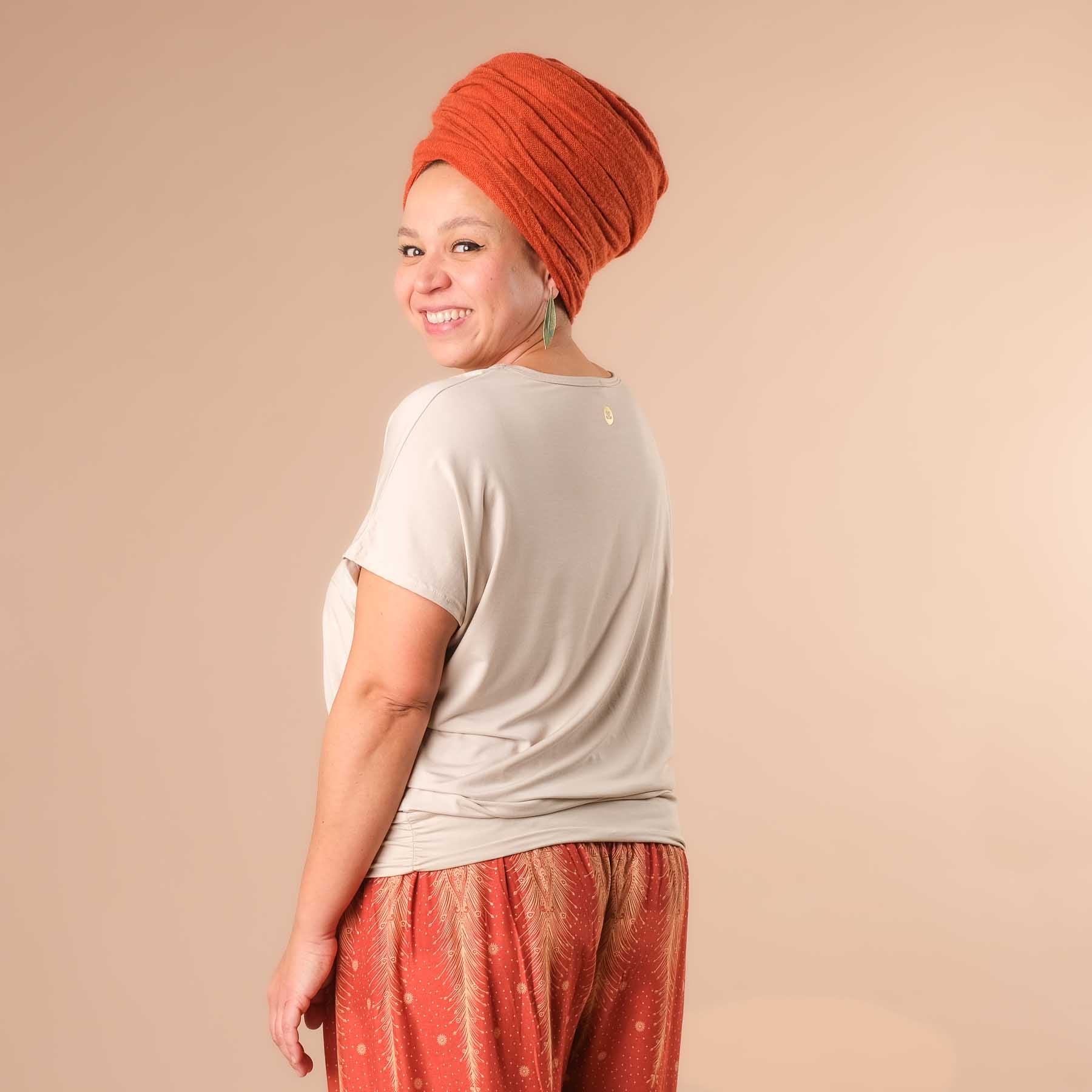 Yoga Shirt Comfy à manches courtes fabriqué de manière durable en Suisse sable