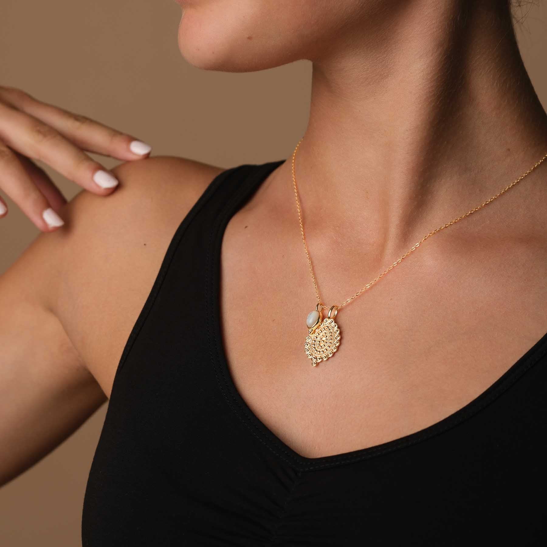 Collier India avec ornement et nacre or