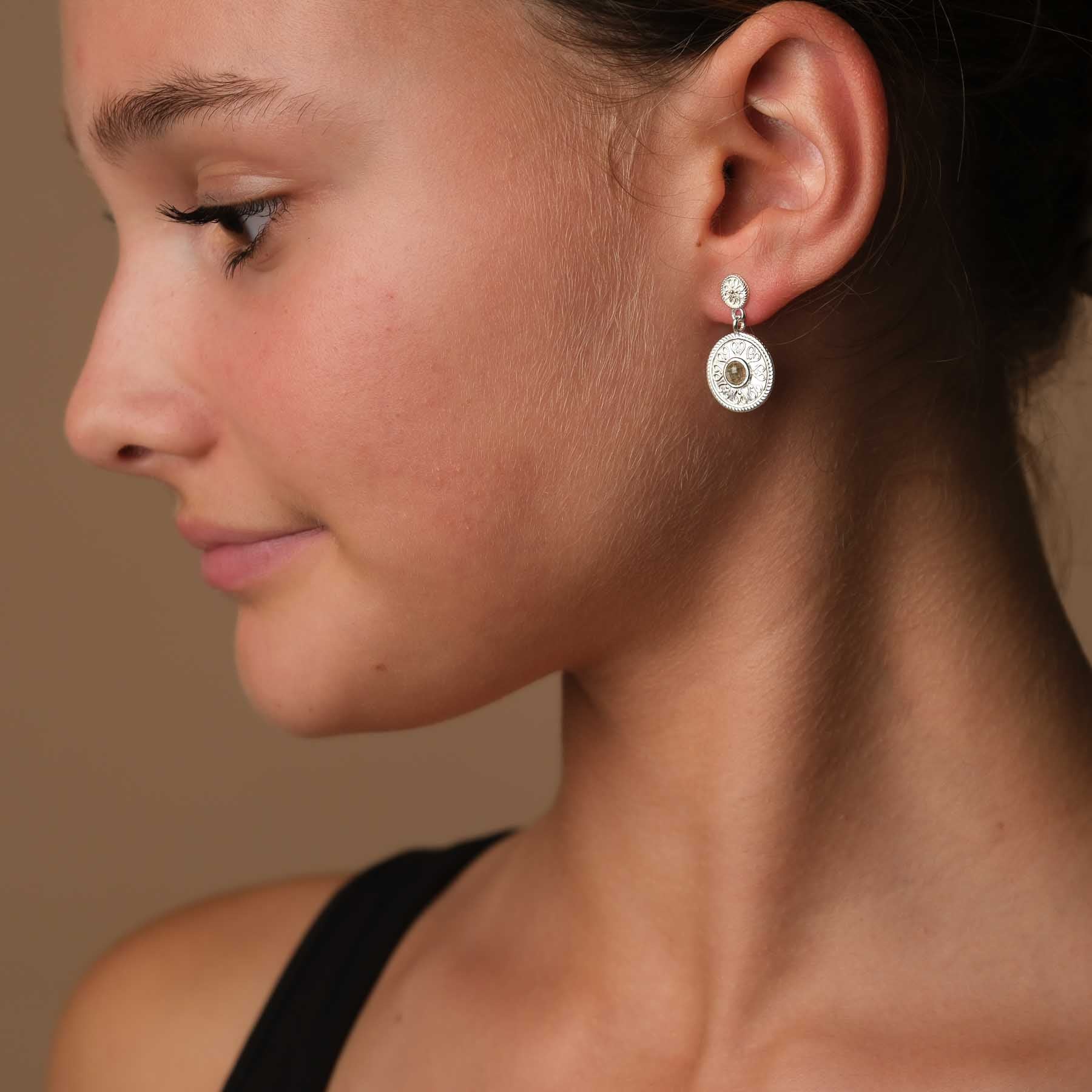 Boucles d'oreilles Mandala Love avec labradorite argentée