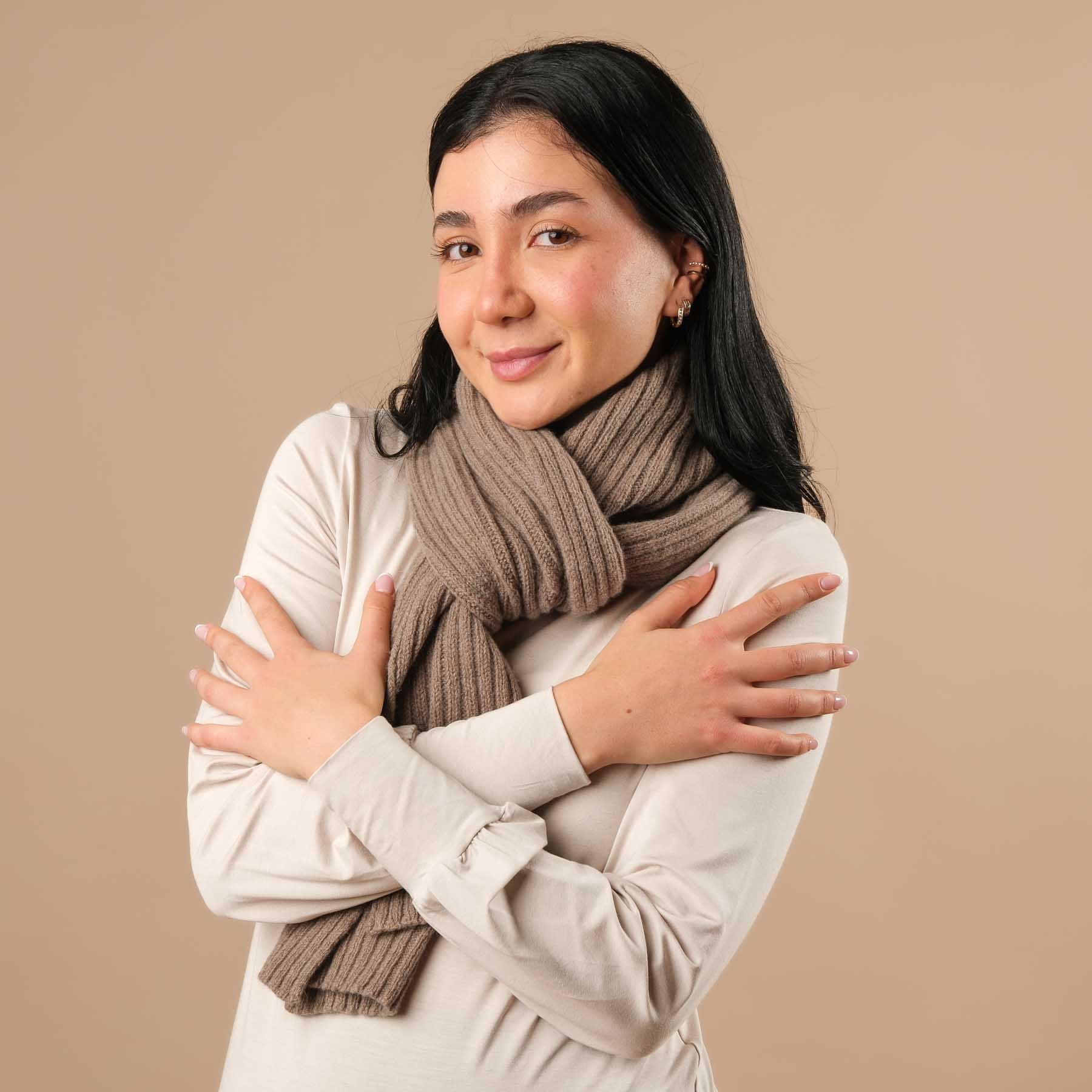 Écharpe cachemire côtelée marron