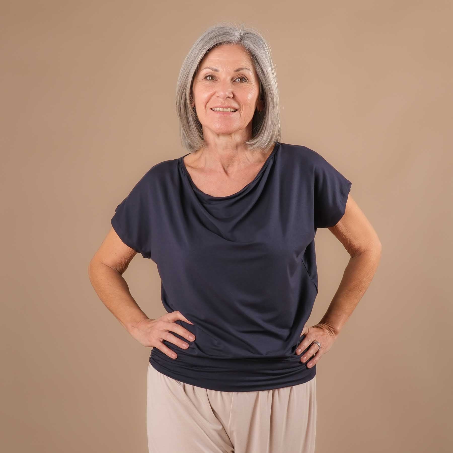 Shirt de yoga cascade, super durable, cousu en Suisse, bleu marine