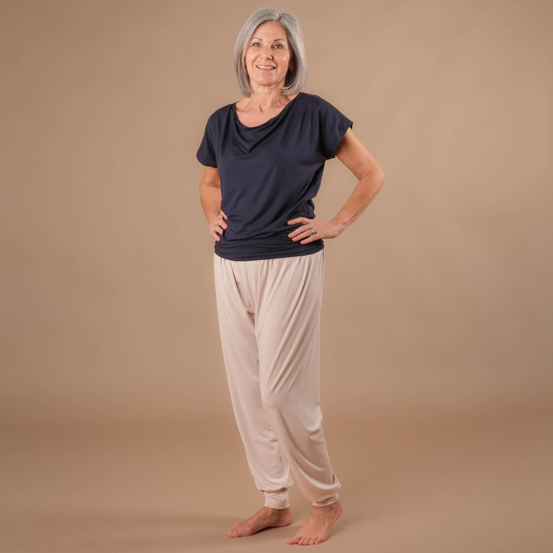 Shirt de yoga cascade, super durable, cousu en Suisse, bleu marine