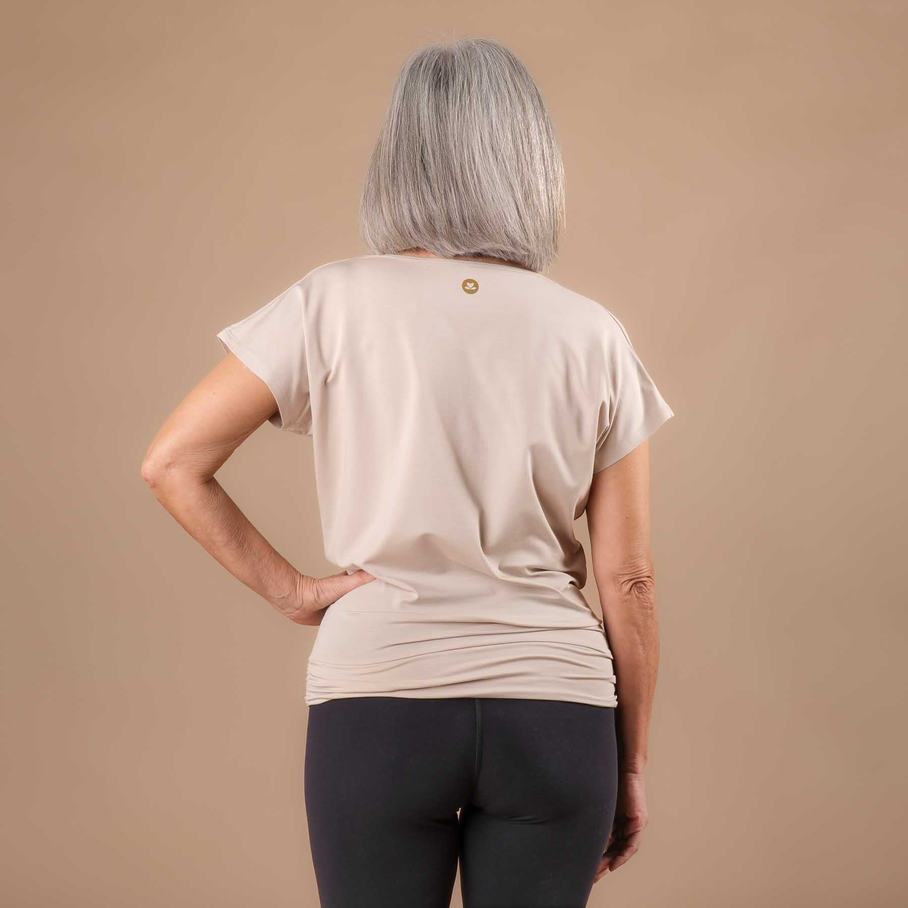 Shirt de yoga en cascade, super durable, cousu en Suisse, sable