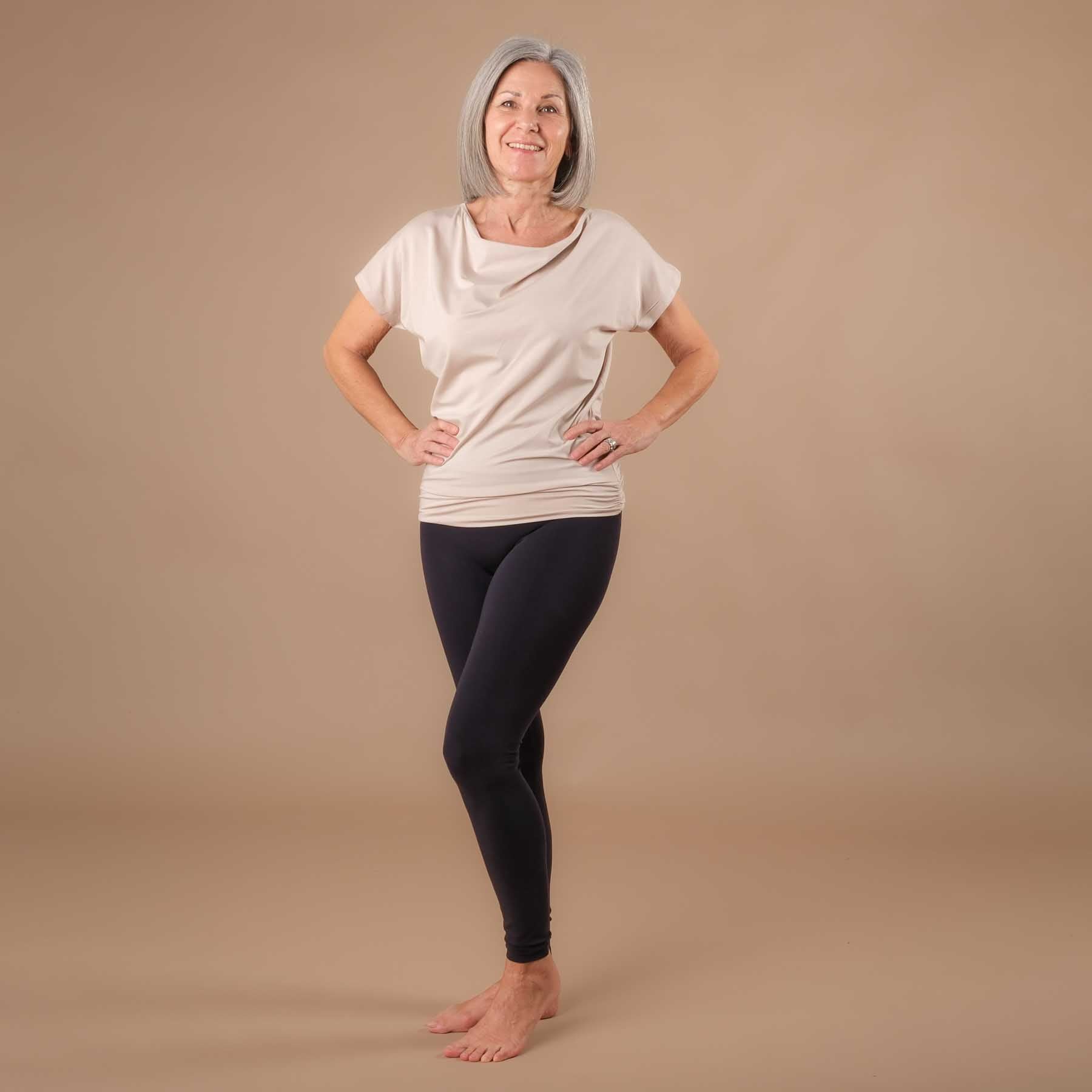 Shirt de yoga en cascade, super durable, cousu en Suisse, sable