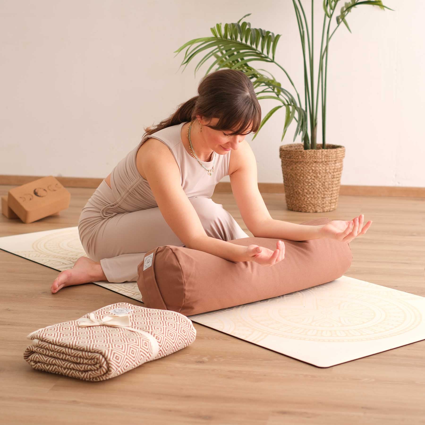 Yoga Bolster en coton uni brown-earth