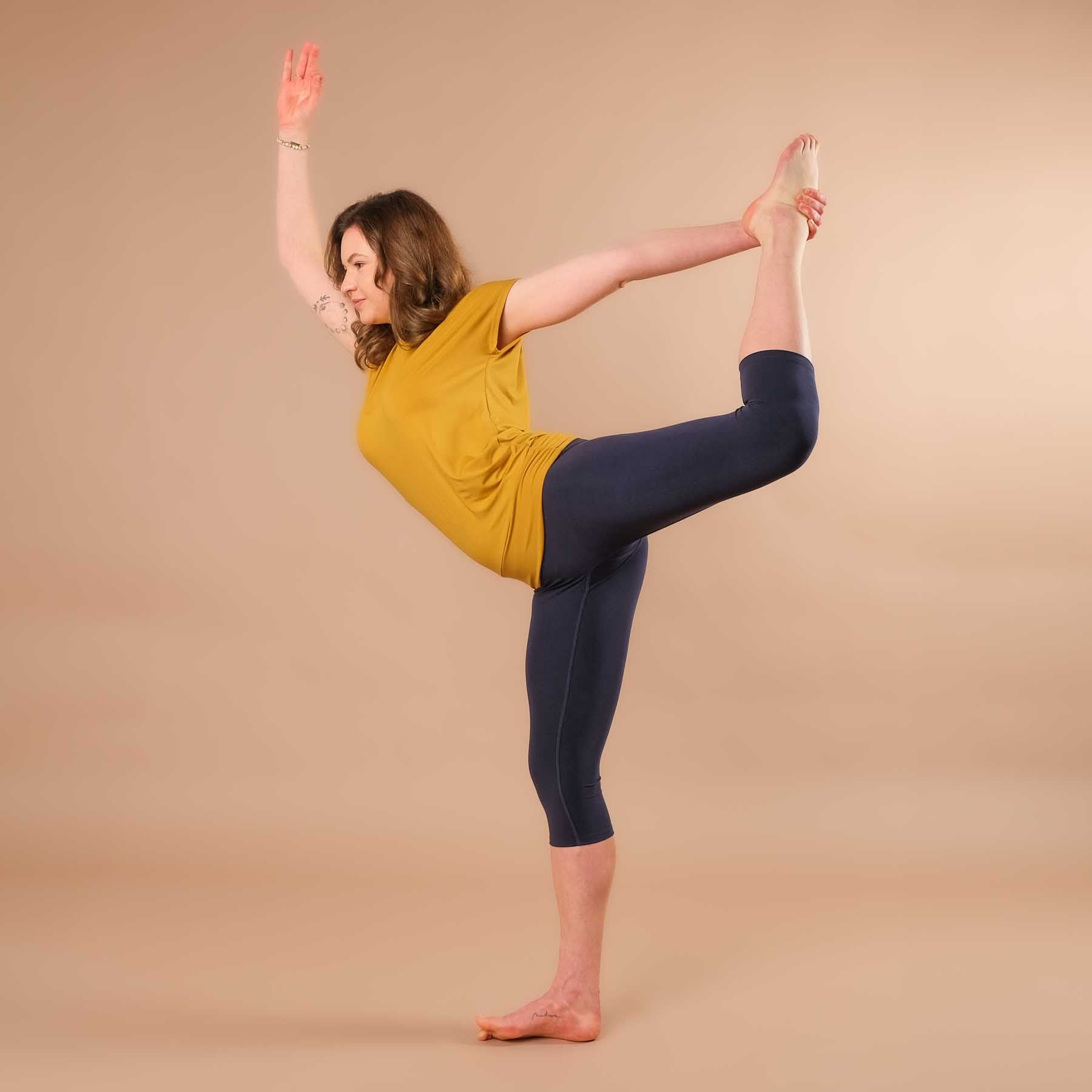 Yoga Capri Leggings Comfy navy fabriqué de manière durable en Suisse