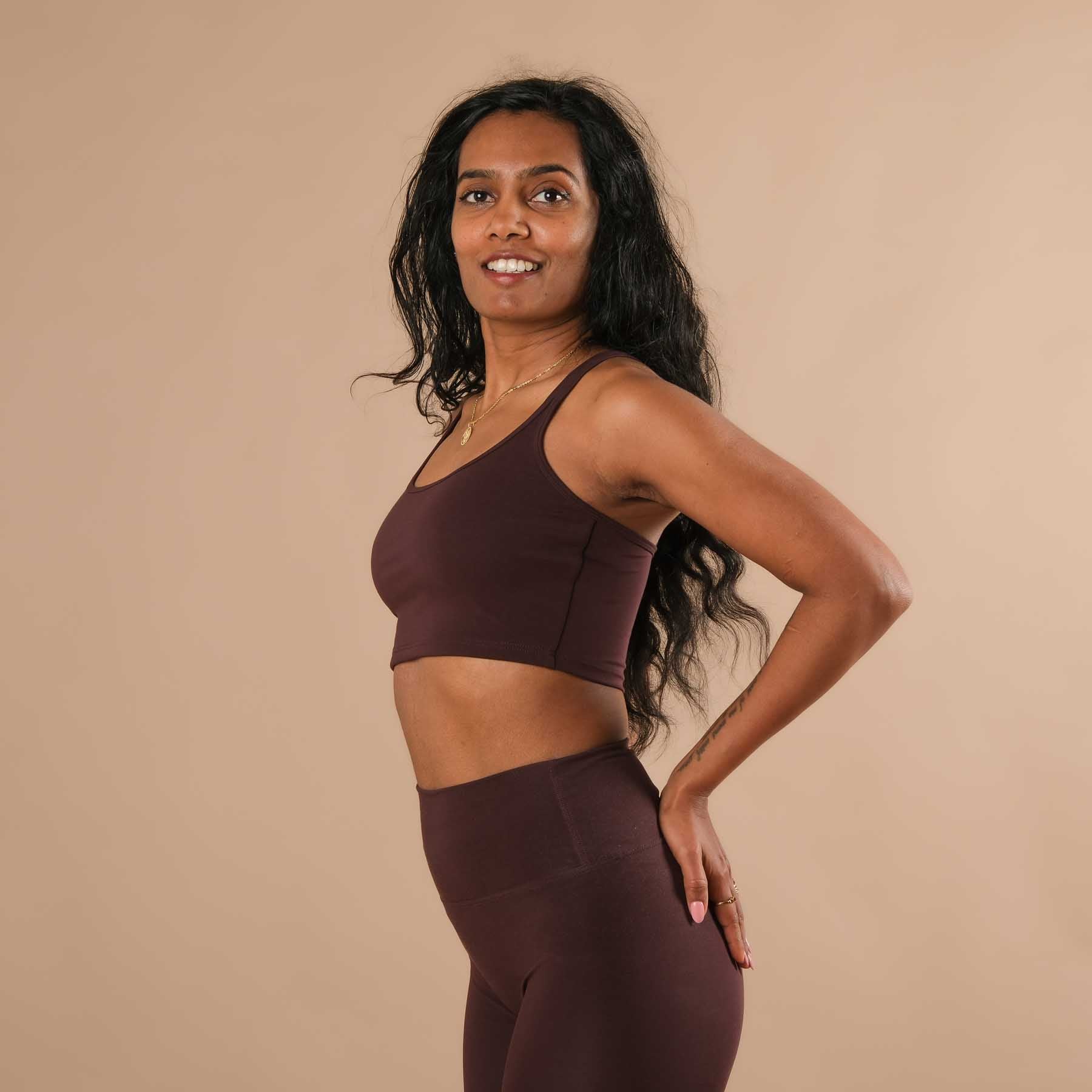 Crop top Joy durable pour le yoga, avec bretelles croisées, couleur aubergine