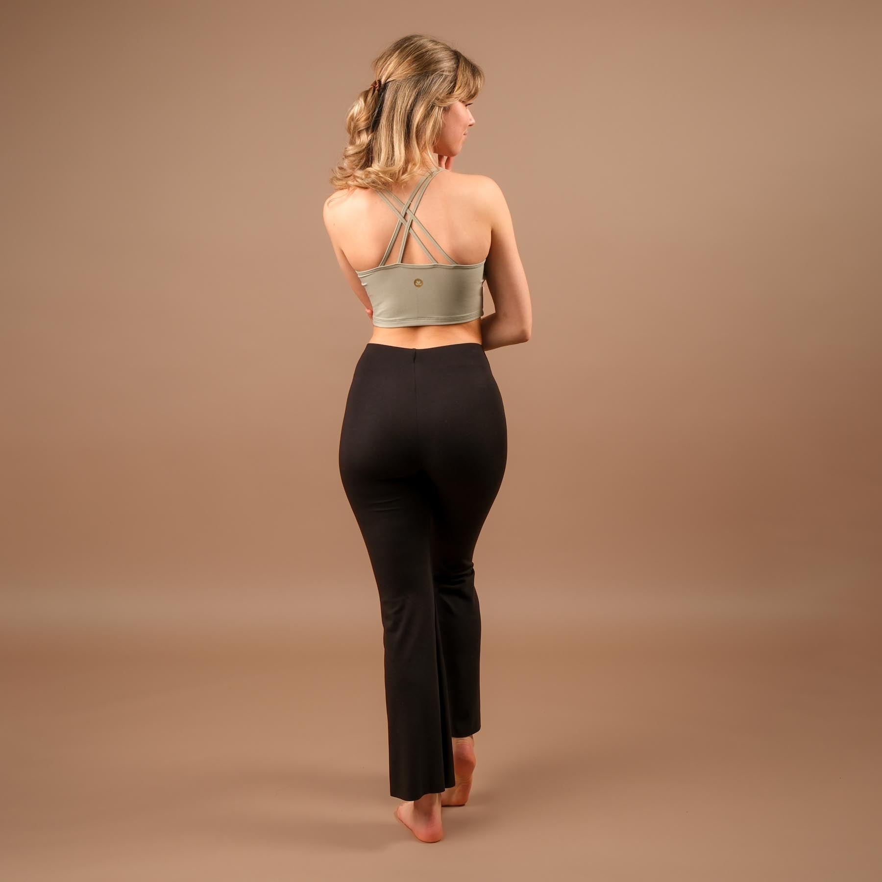 Yoga durable Crop Top Joy avec bretelles croisées jade-vert