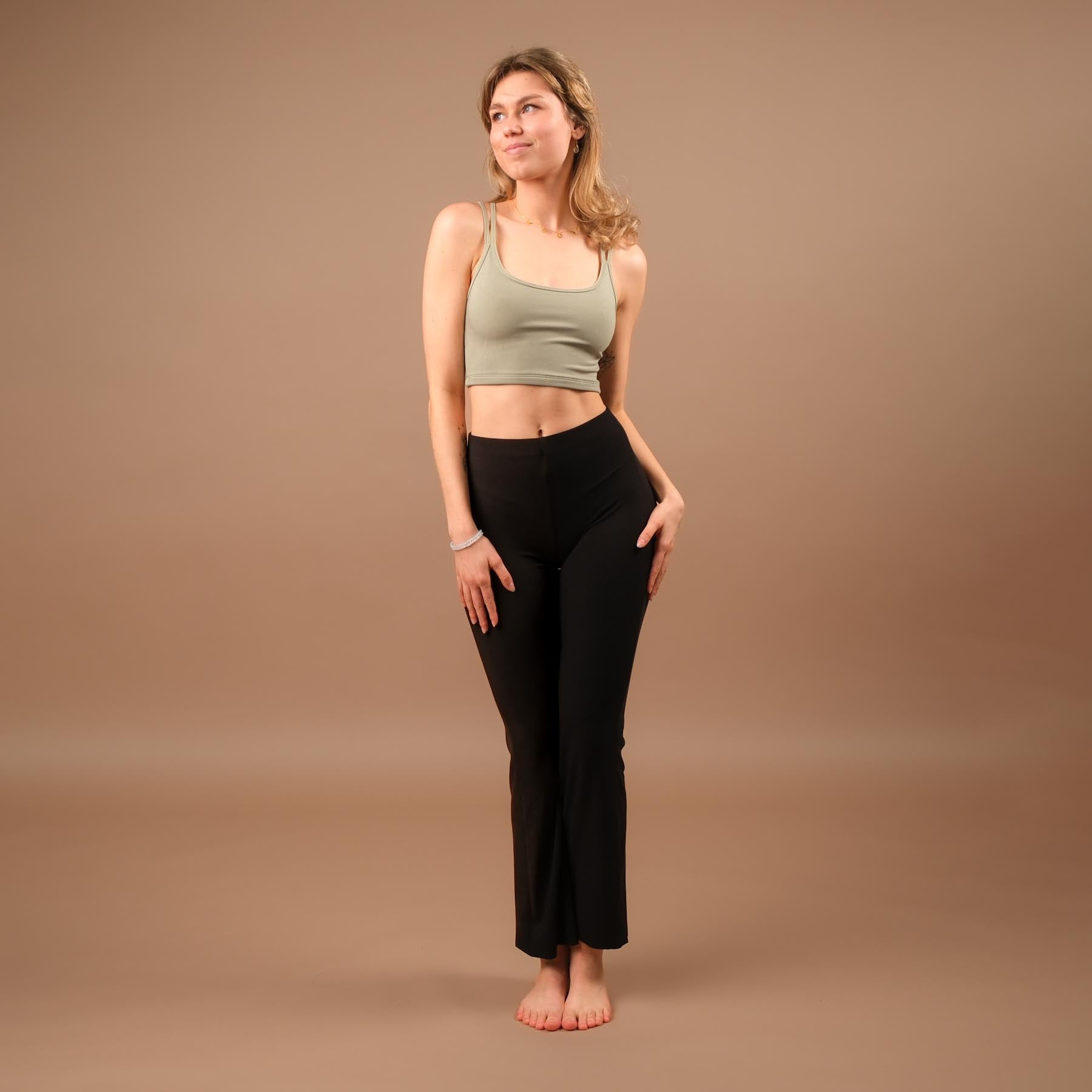 Yoga durable Crop Top Joy avec bretelles croisées jade-vert