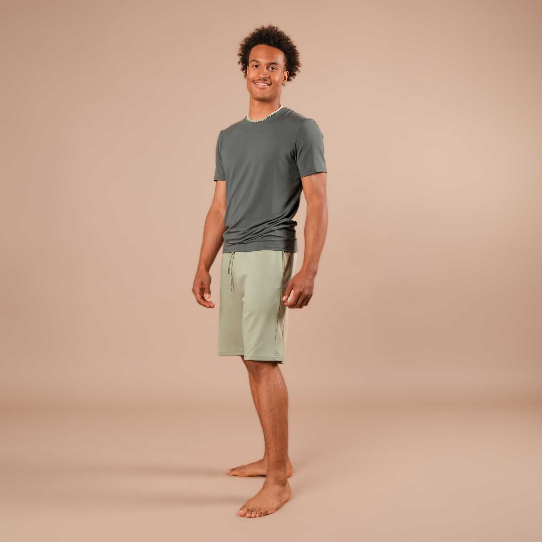 Short de yoga homme jade-vert