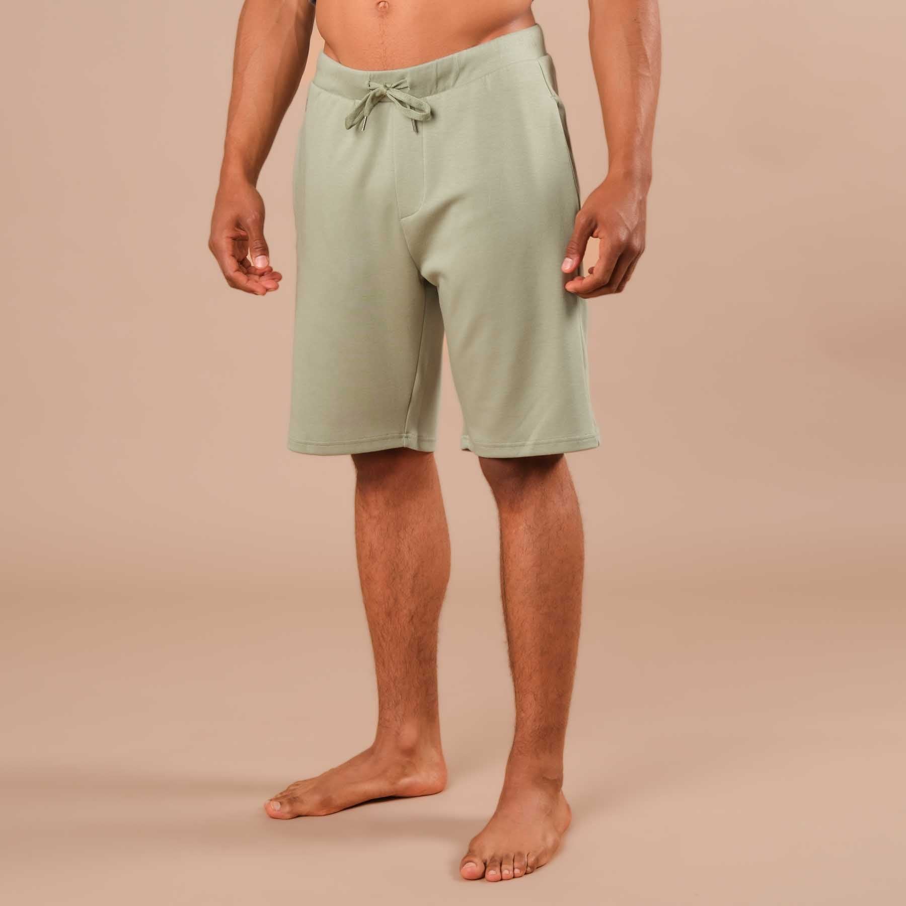 Short de yoga homme jade-vert
