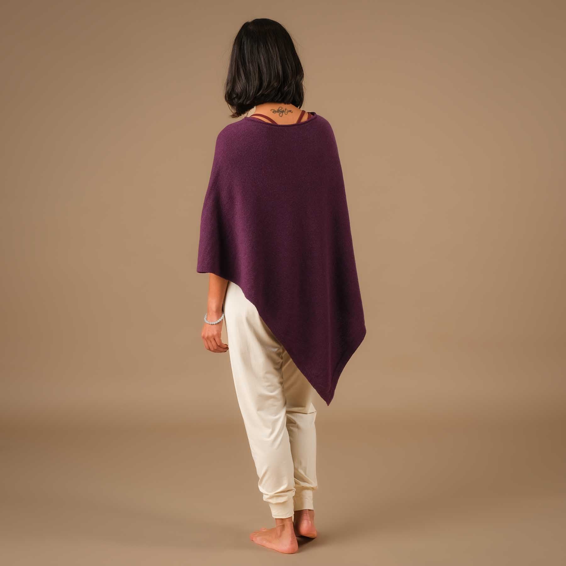 Poncho en cachemire durable aubergine