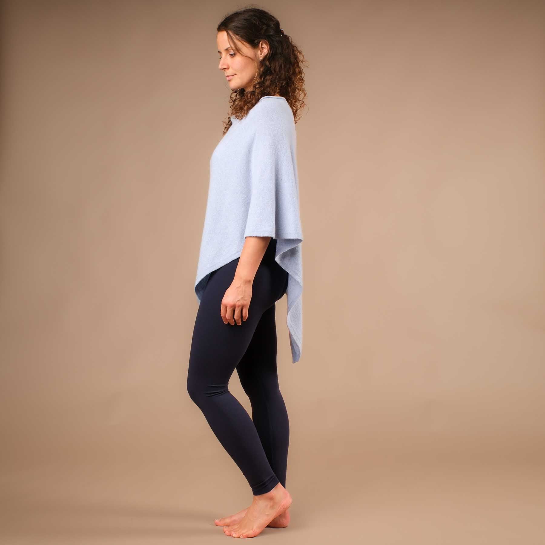 Poncho en cachemire durable bleu clair