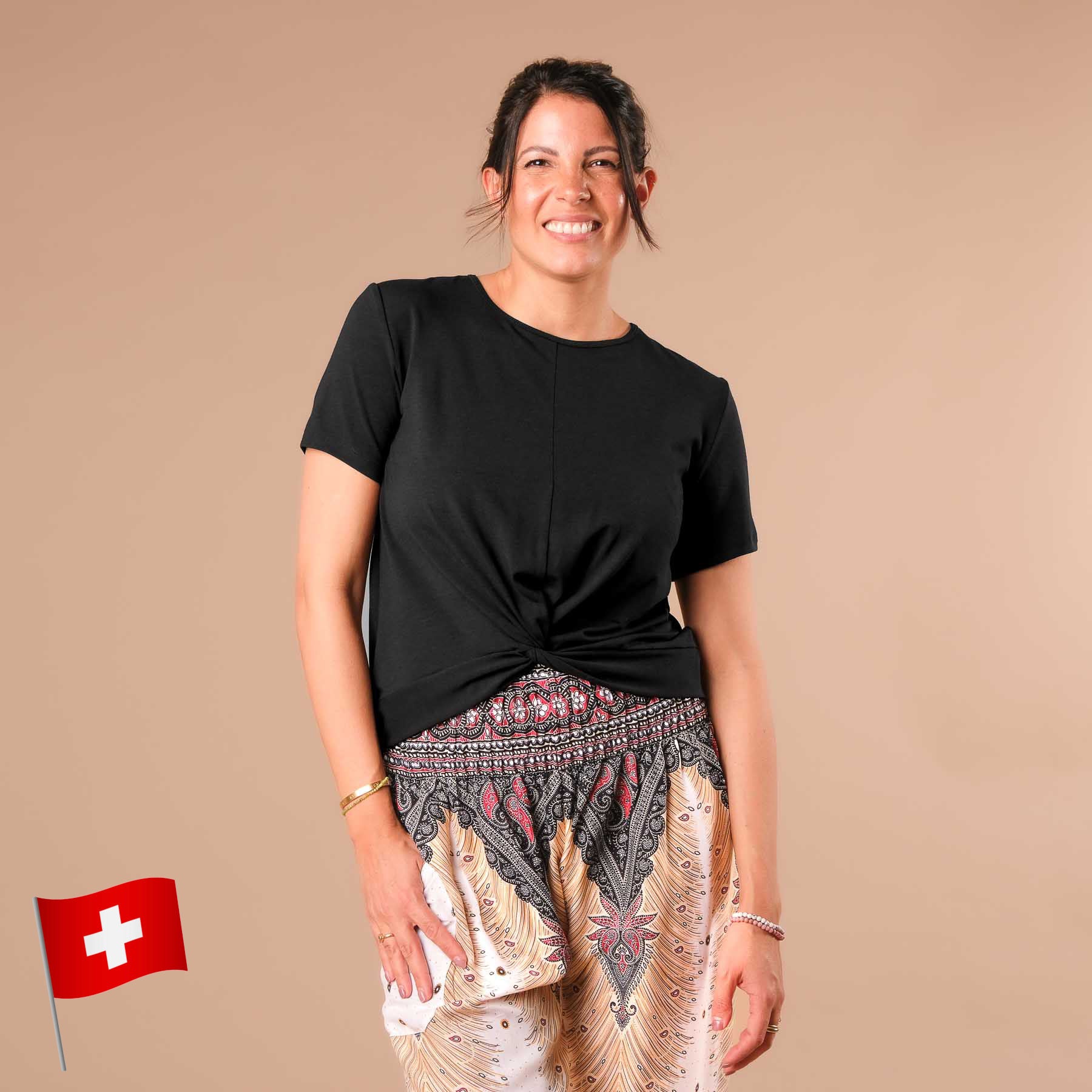 Top de yoga Twist Classy manches courtes noir