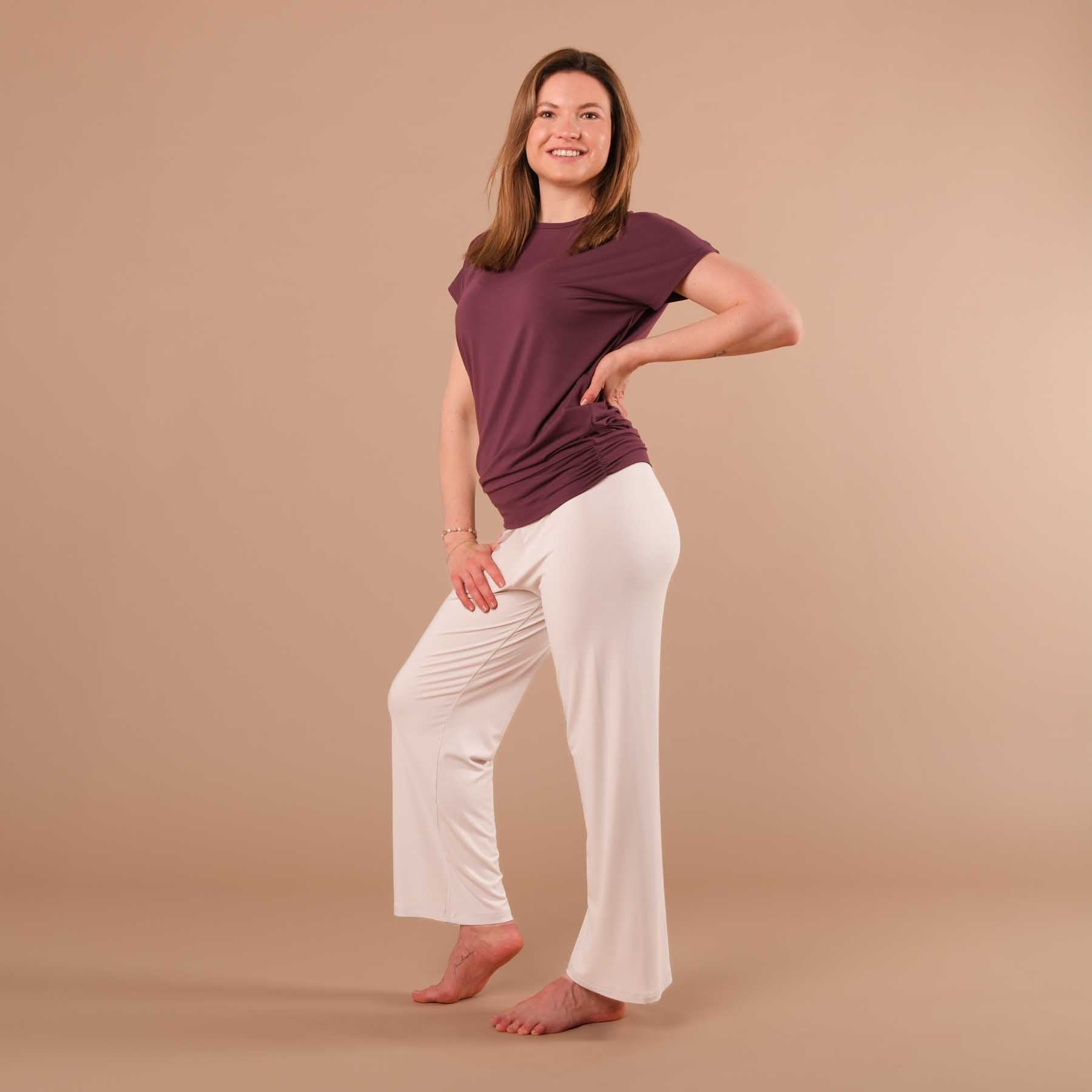 Yoga Shirt Comfy à manches courtes fabriqué de manière durable en Suisse berry