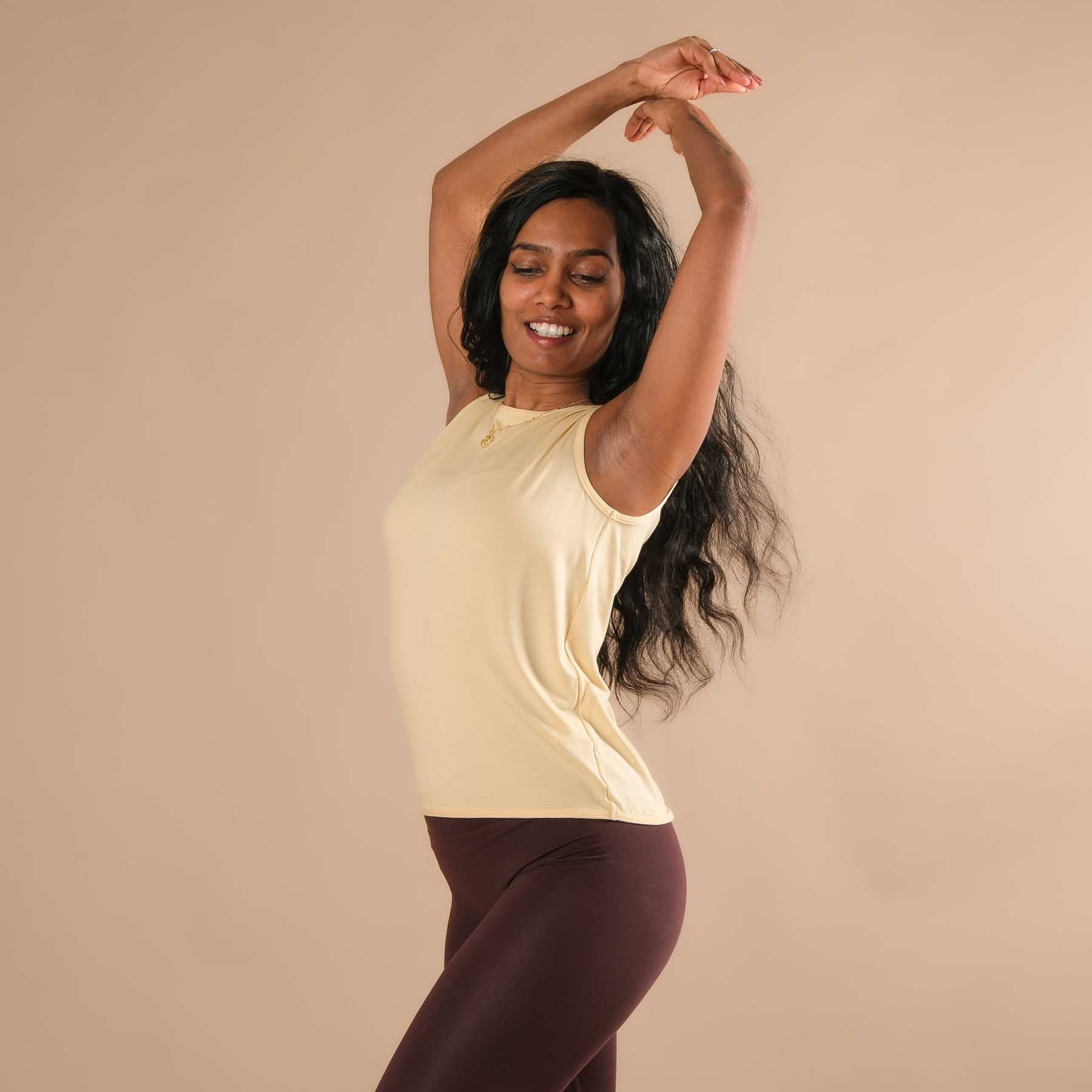 Débardeur Comfy large, fabriqué de manière durable en Suisse, couleur jaune beurre