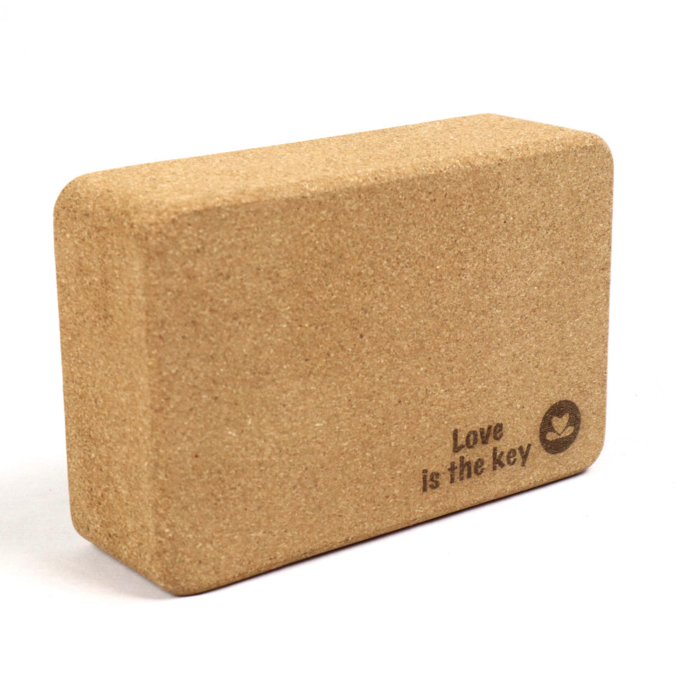 Bloc de yoga en liège durable LOVE IST THE KEY