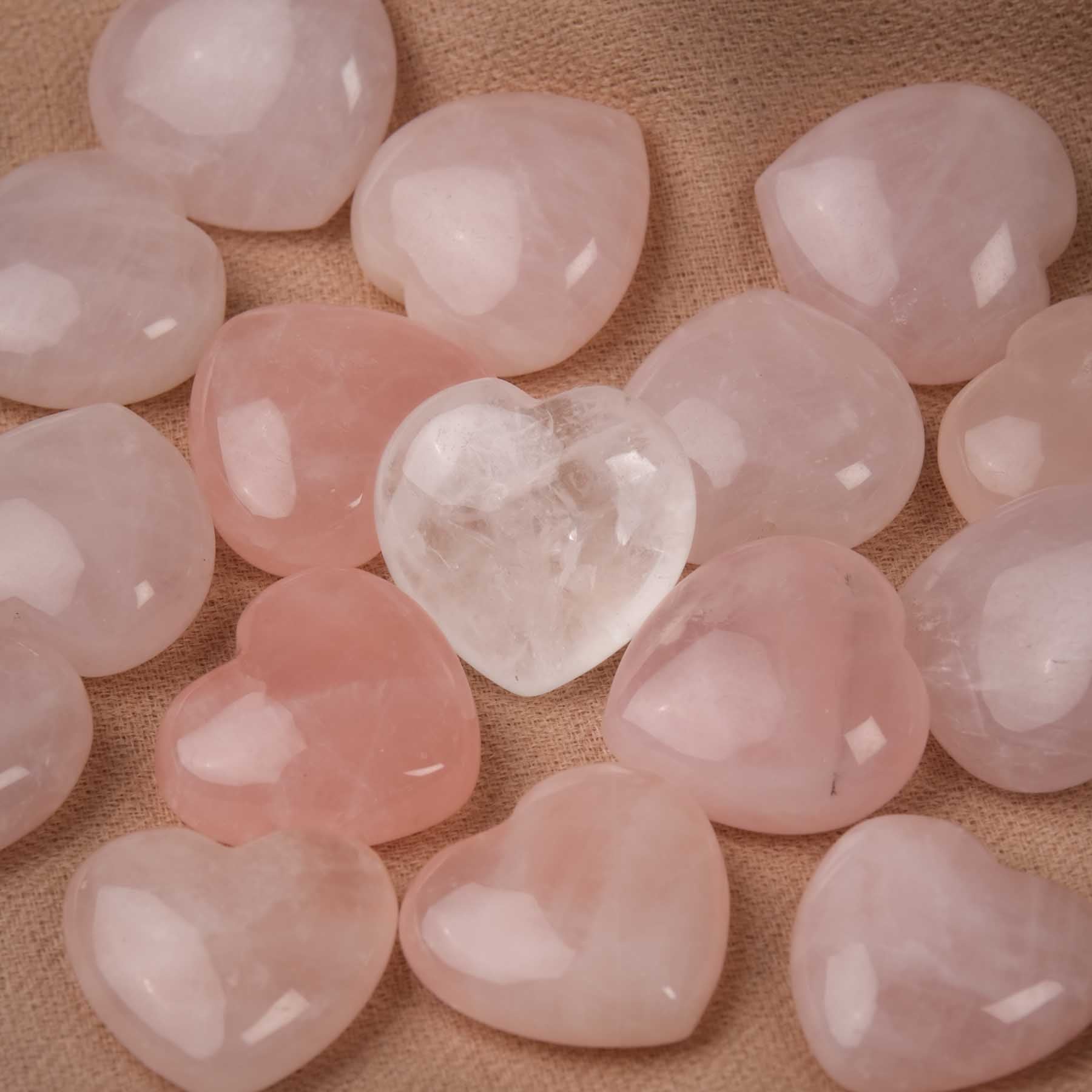 Pierre précieuse Coeur Flatteur pour la main Quartz rose (rose)