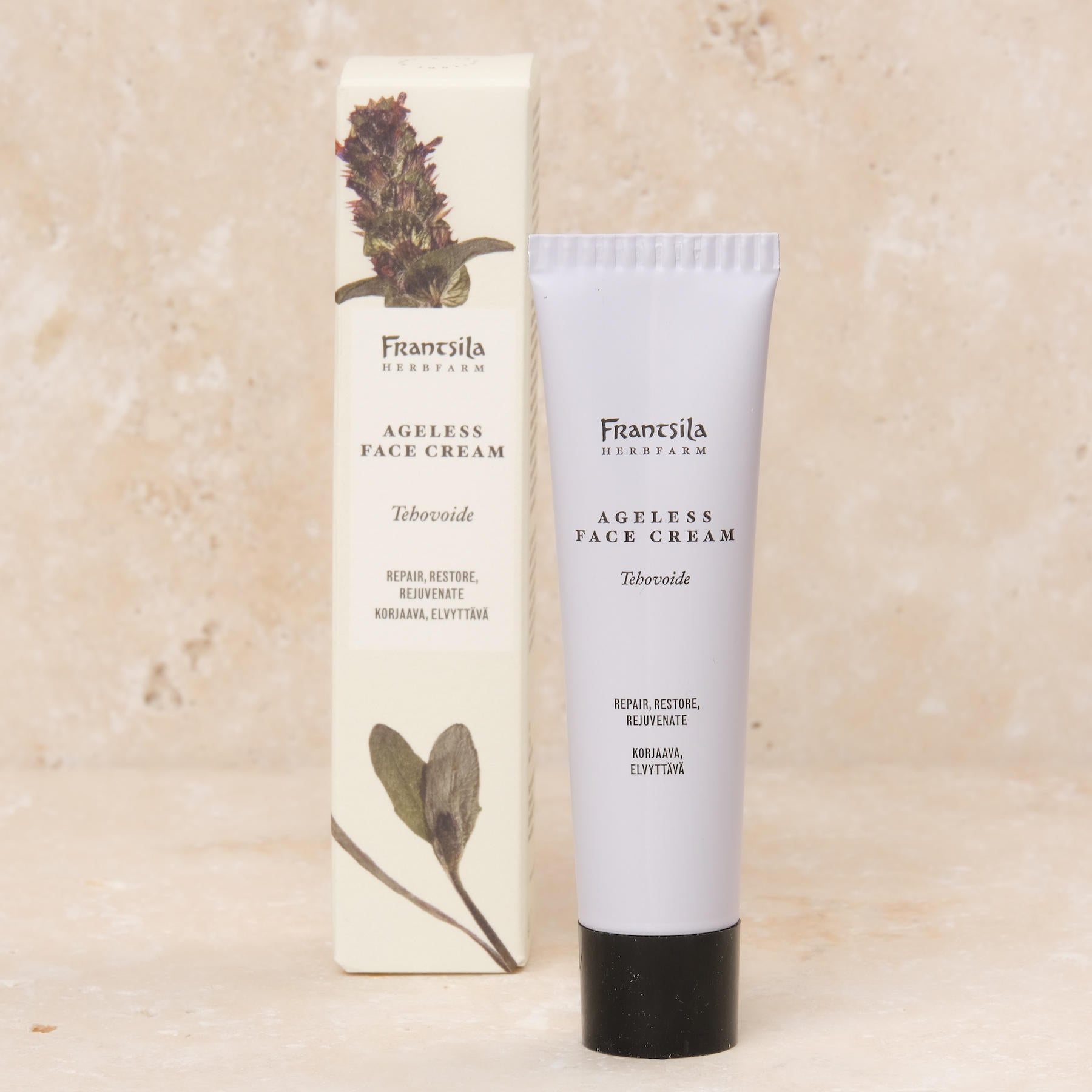 La crème visage anti-âge Midsummer Rose de Frantsila est une merveilleuse crème de jour et de nuit pour les peaux matures et/ou plutôt sèches.