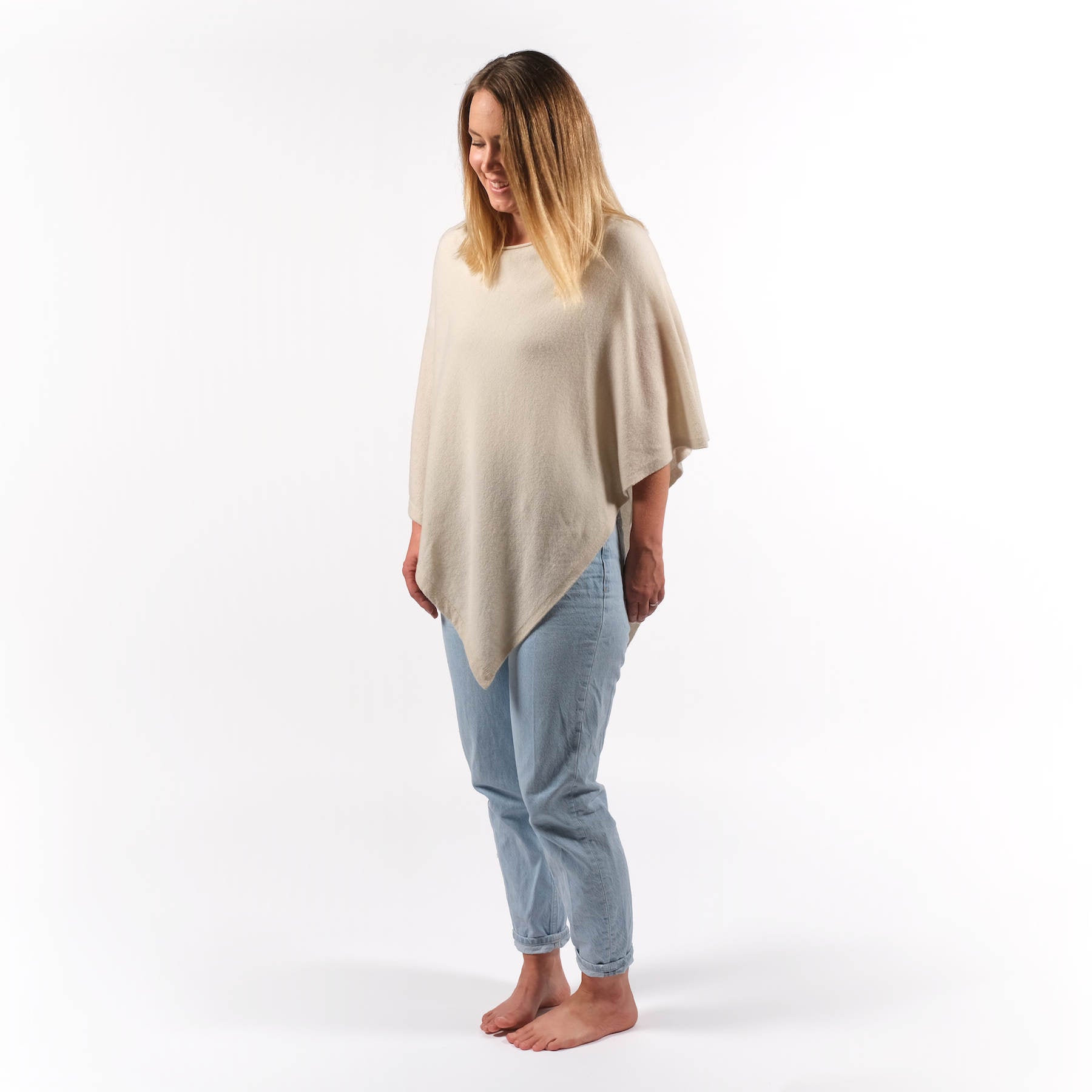 Poncho en cachemire durable crème
