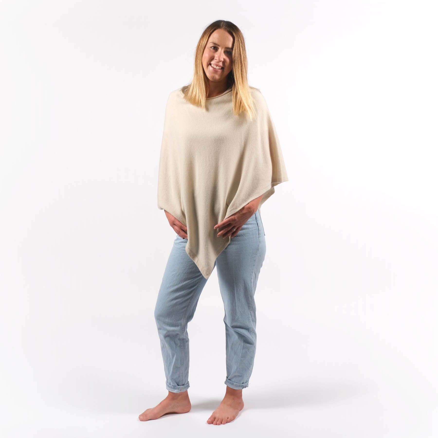 Poncho en cachemire durable crème