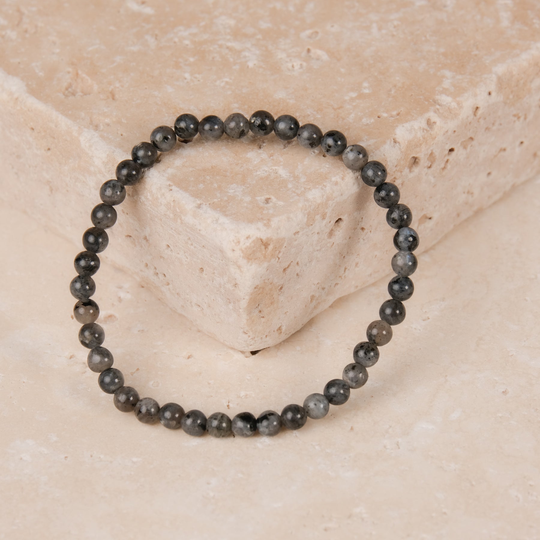 Bracelet de pierres précieuses labradorite grise