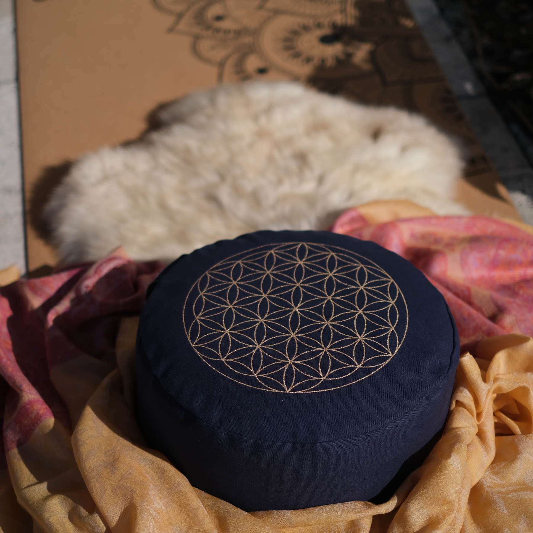 Coussin de méditation rond Fleur de vie or Print navy