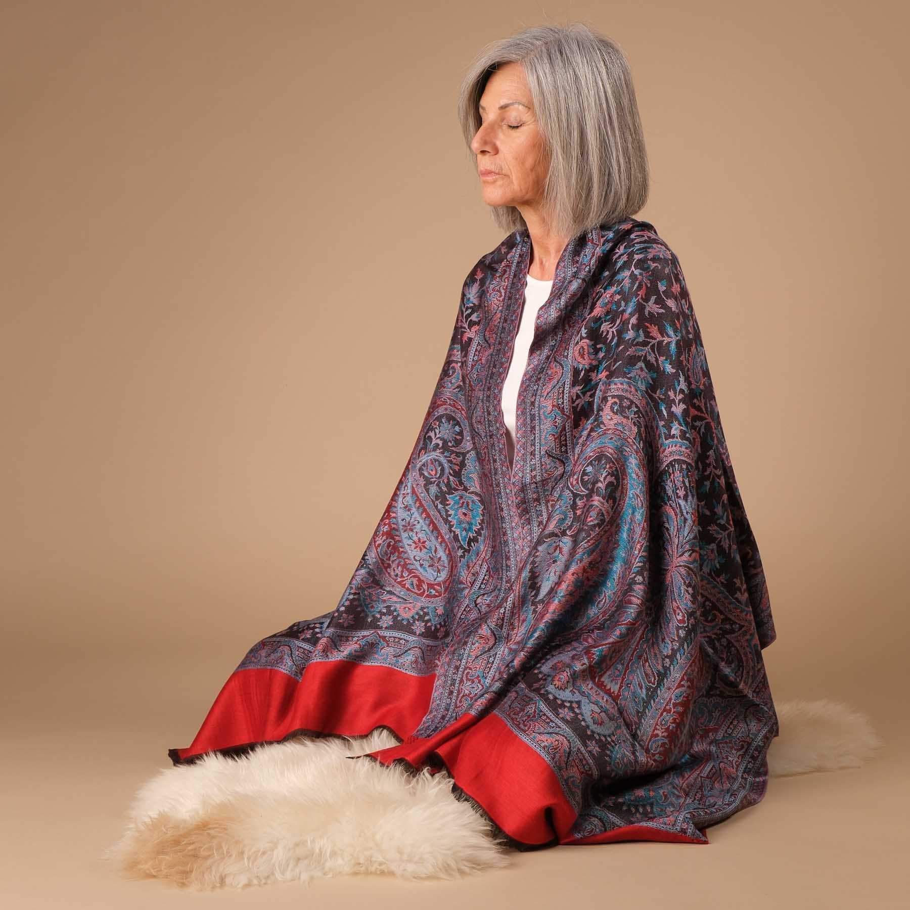 Châle de méditation Pluto en tissu modal