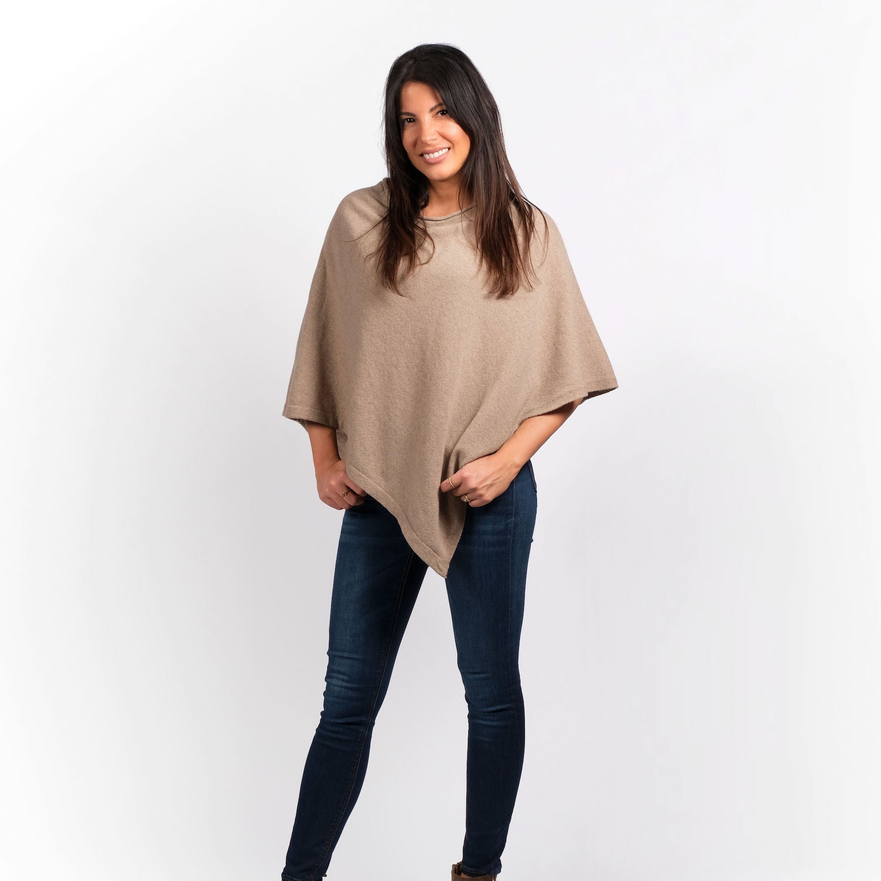 Poncho en cachemire durable beige
