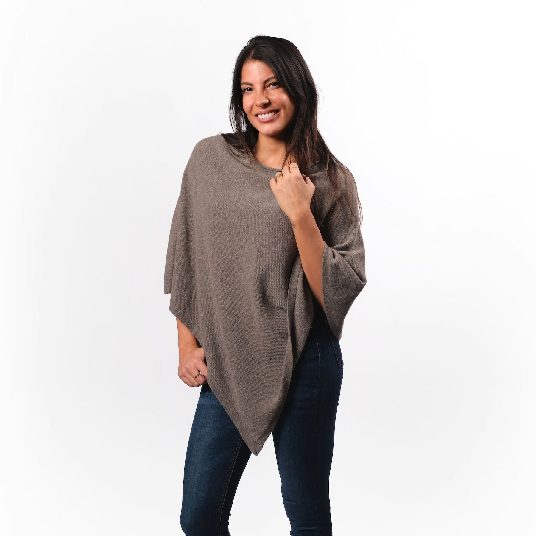 Poncho en cachemire durable taupe