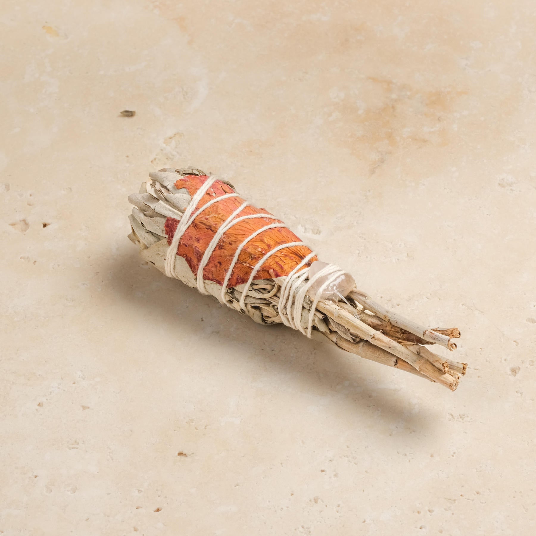 Sauge blanche avec pierre précieuse cristal de roche