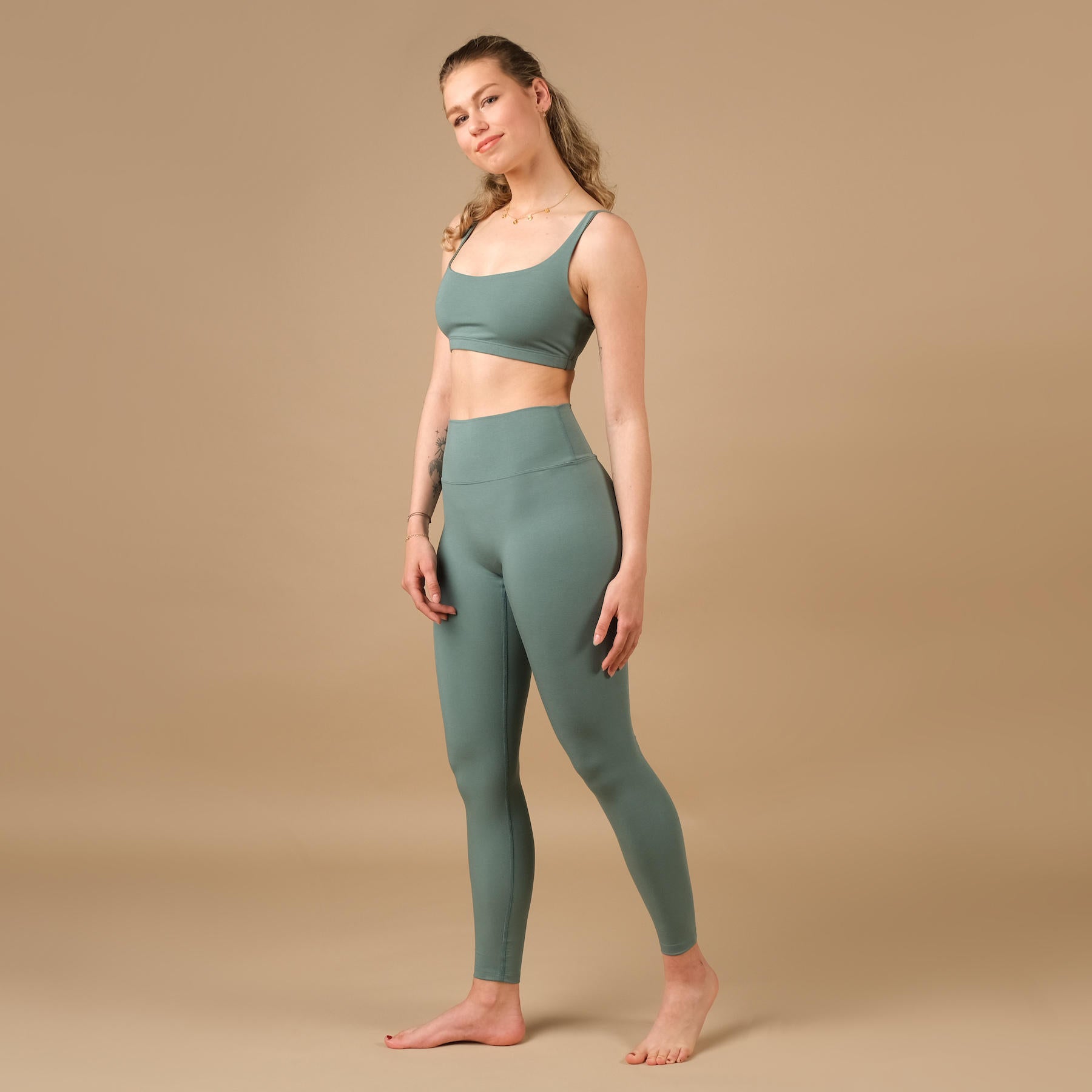 Brassière Yoga Comfy pétrole, durable, fabriqué en Suisse, en tissu biodégradable, super confortable