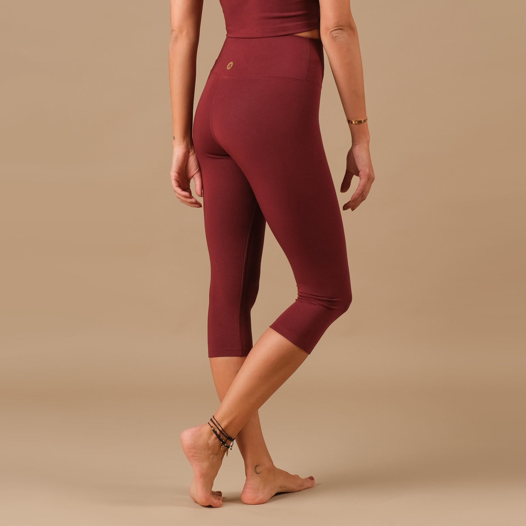 Yoga Capri Leggings Comfy bordeaux fabriqué de manière durable en Suisse