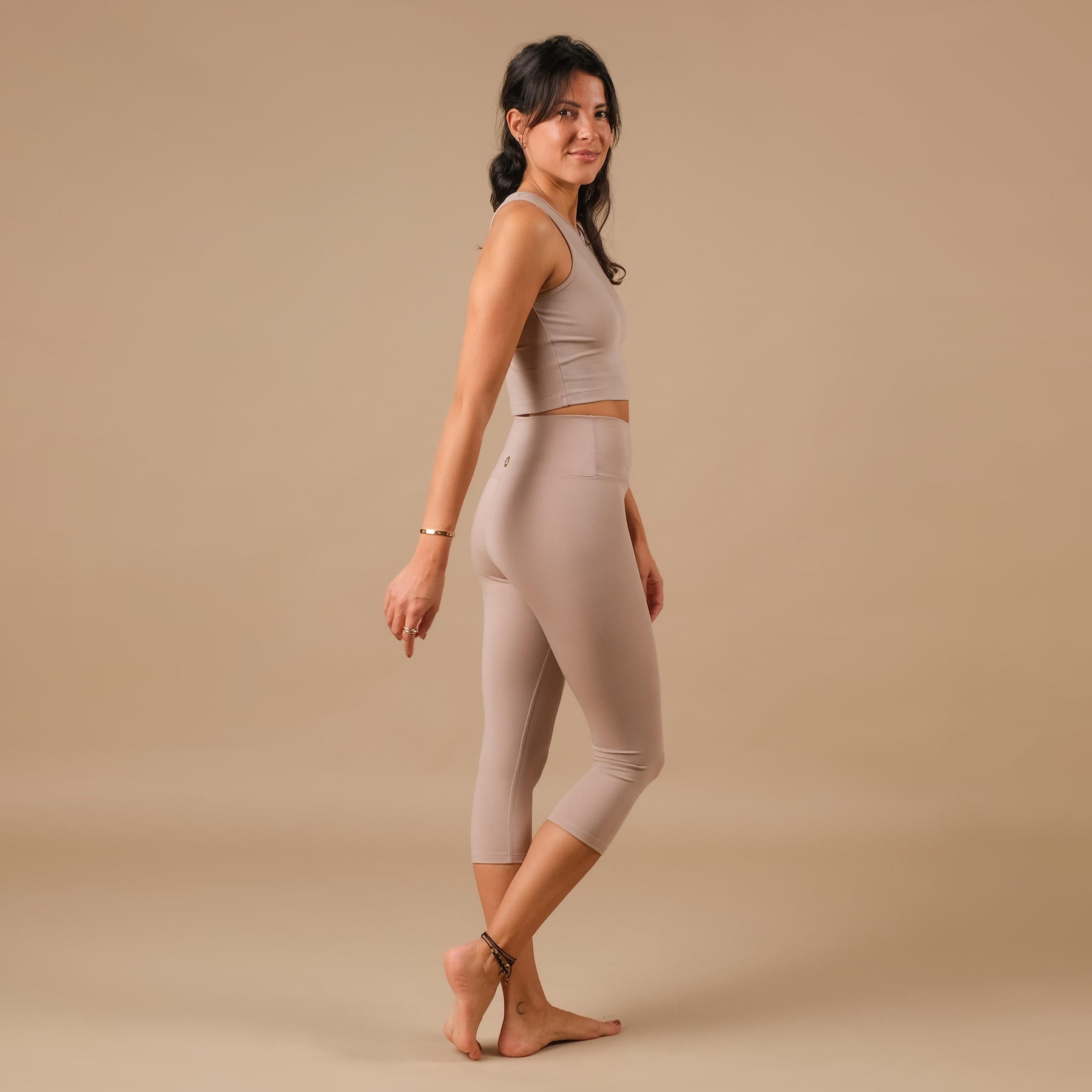 Yoga Capri Leggings Comfy mocca fabriqué de manière durable en Suisse