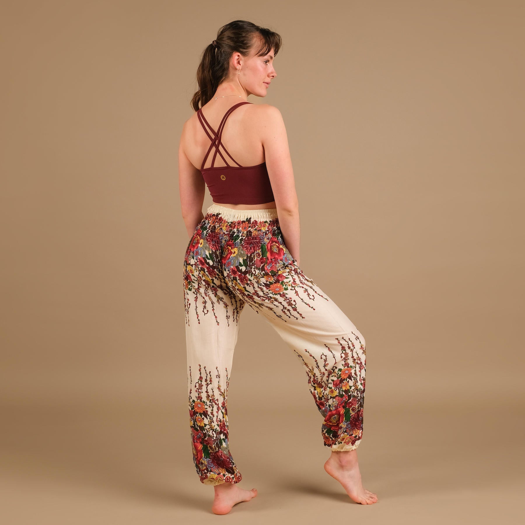 Crop Top de yoga Joy bordeaux en tissu durable et fabriqué en Suisse
