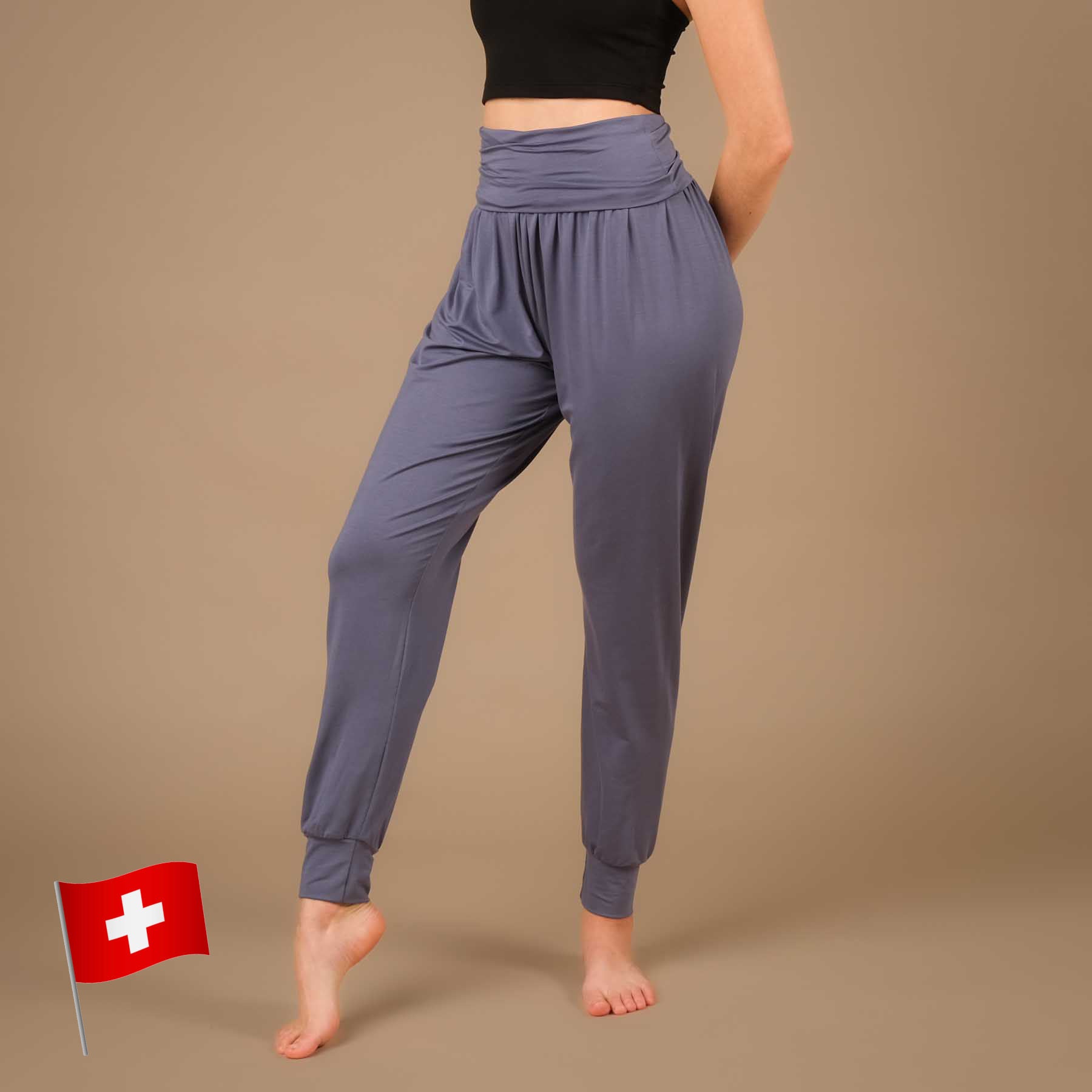 Pantalon de yoga Taj Mahal long fabriqué durablement en Suisse en couleur gris-bleu