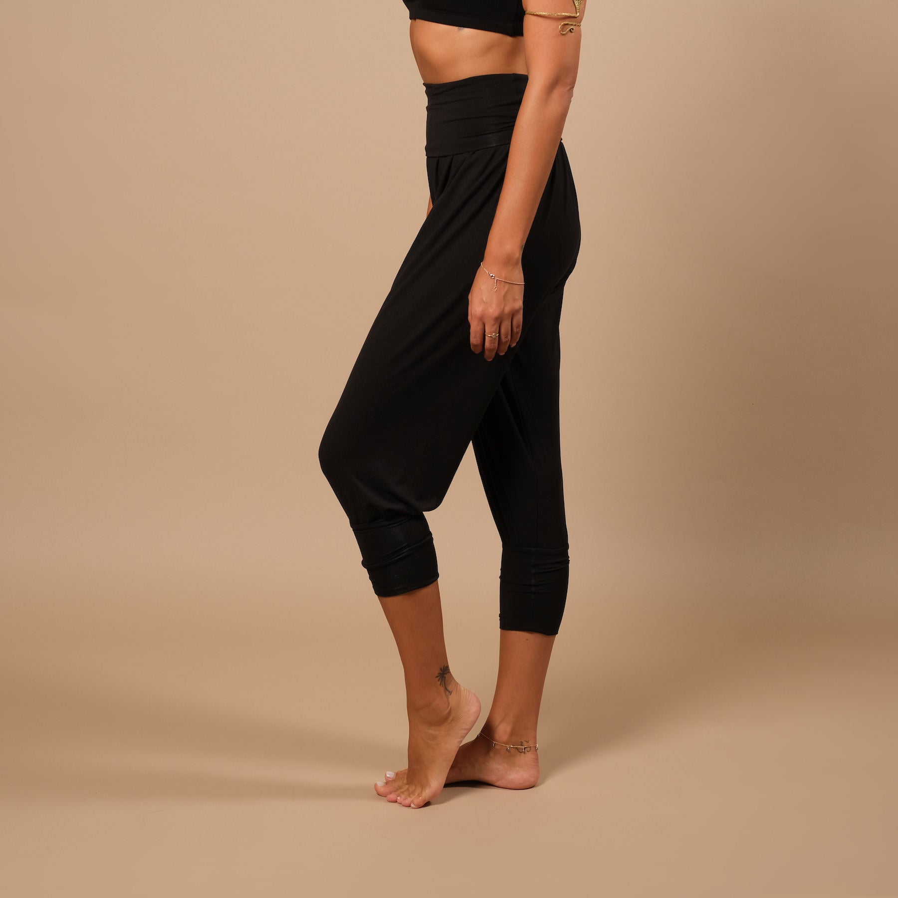 durable pantalon de yoga ample pantalon de harem 3/4 Taj Mahal fabriqué en Suisse noir