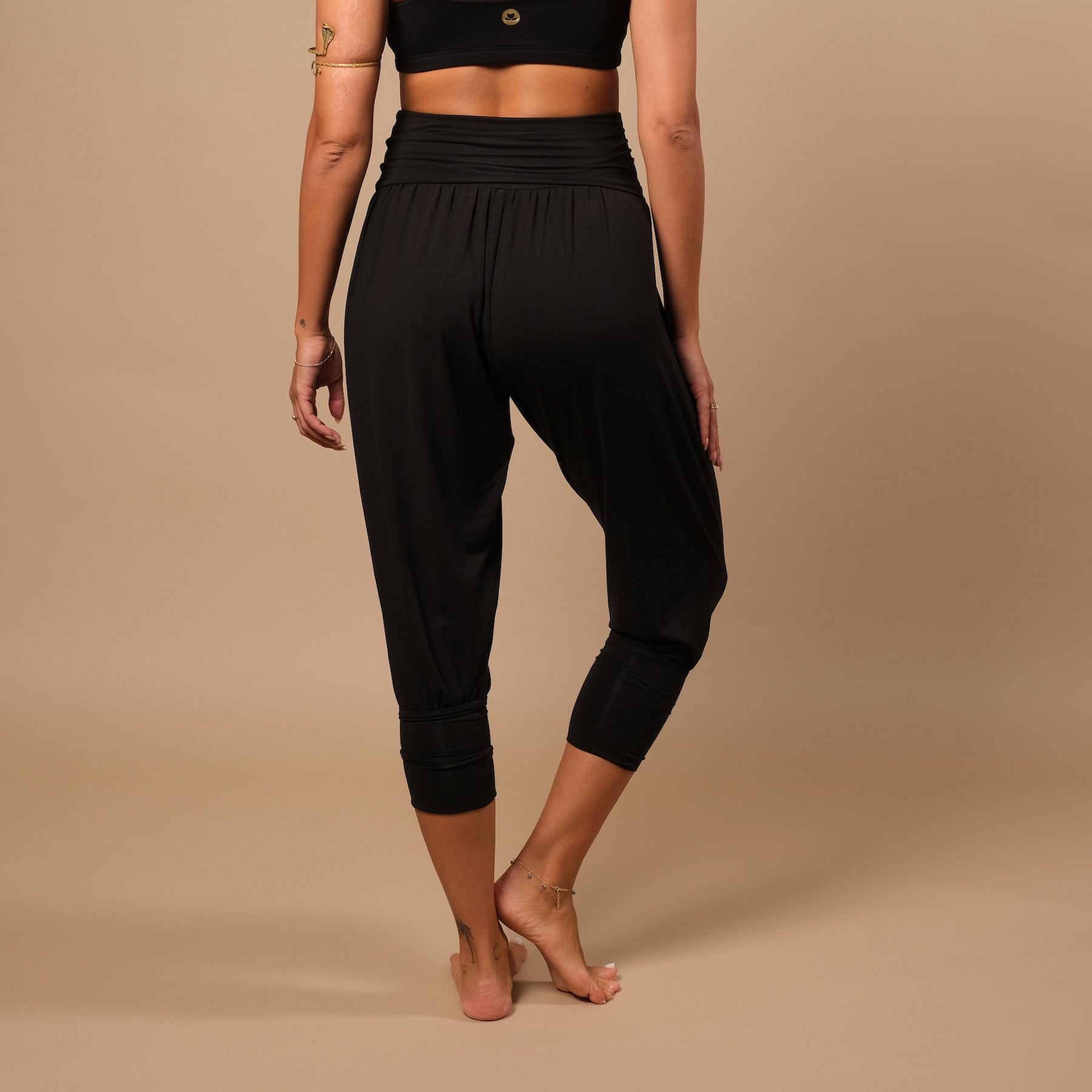 durable pantalon de yoga ample pantalon de harem 3/4 Taj Mahal fabriqué en Suisse noir