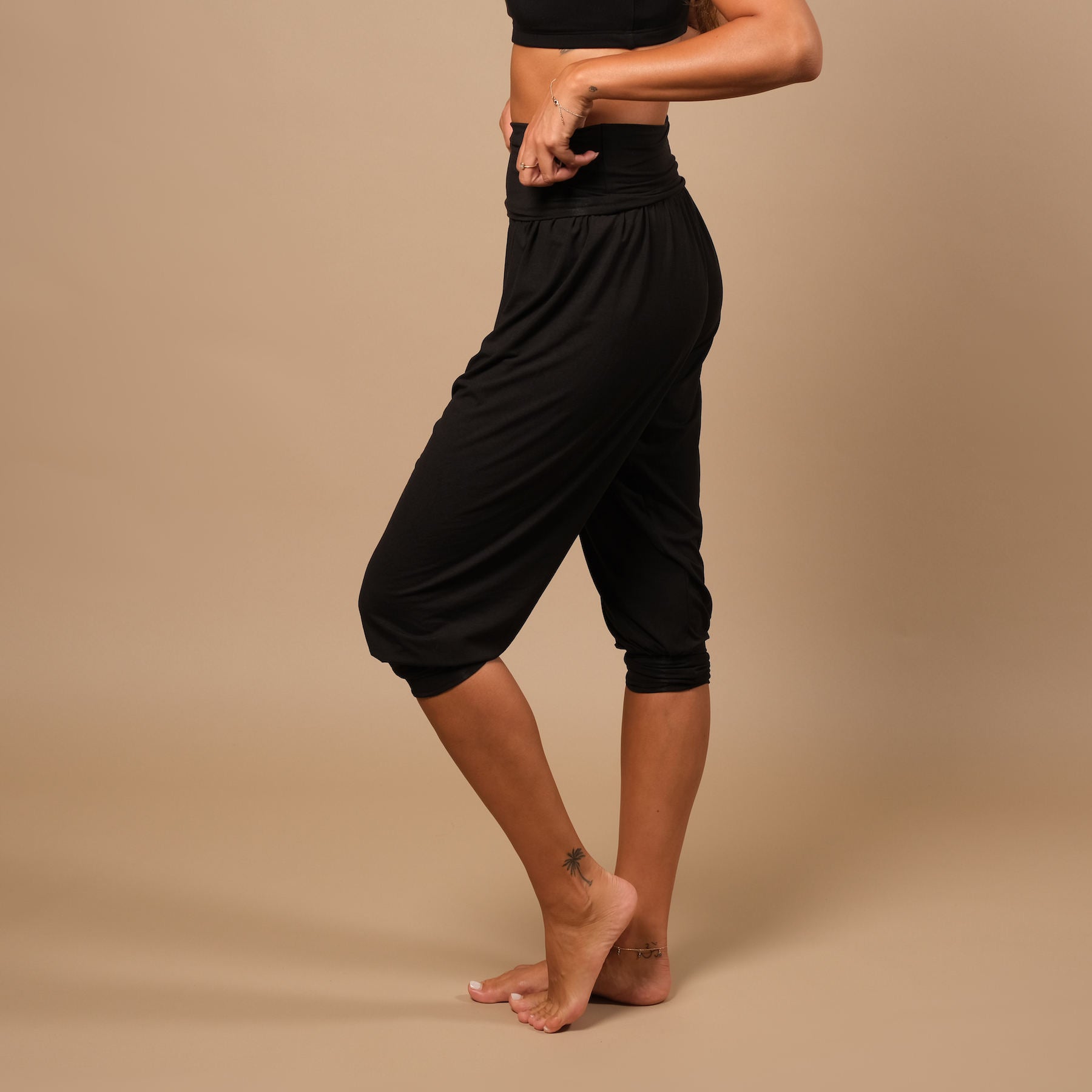 durable pantalon de yoga ample pantalon de harem 3/4 Taj Mahal fabriqué en Suisse noir