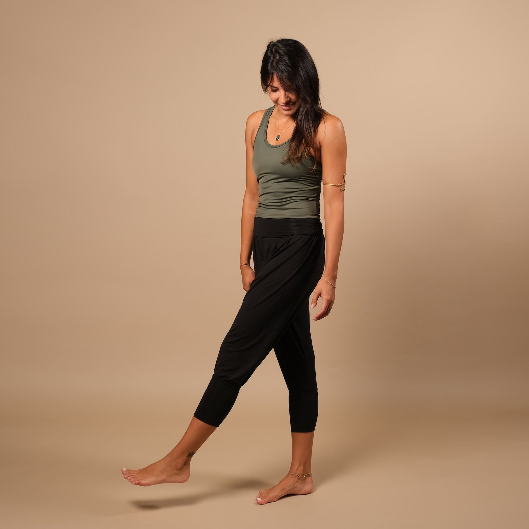 durable pantalon de yoga ample pantalon de harem 3/4 Taj Mahal fabriqué en Suisse noir