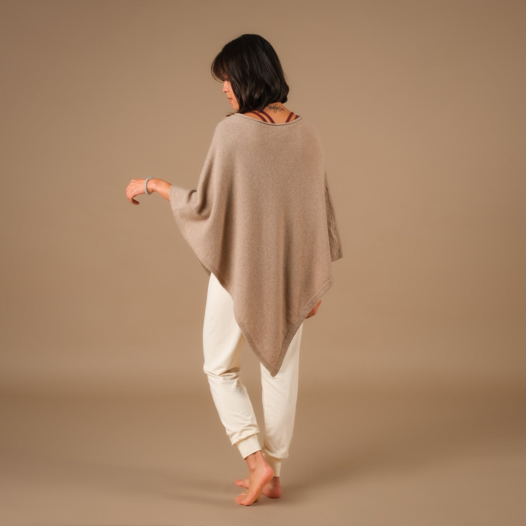 Poncho en cachemire durable beige