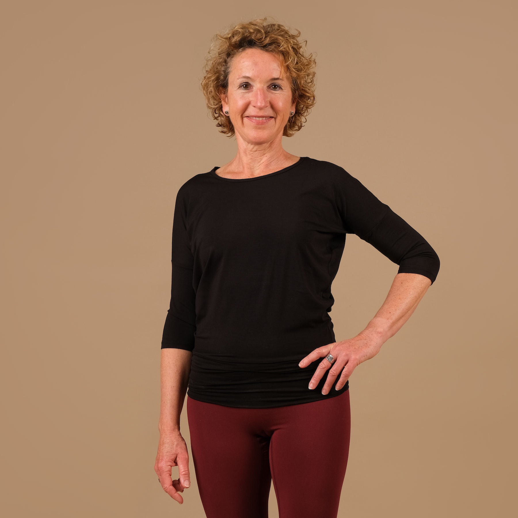 Yoga Shirt Comfy manches 3/4, fabriqué en Suisse, tissu très doux, noir