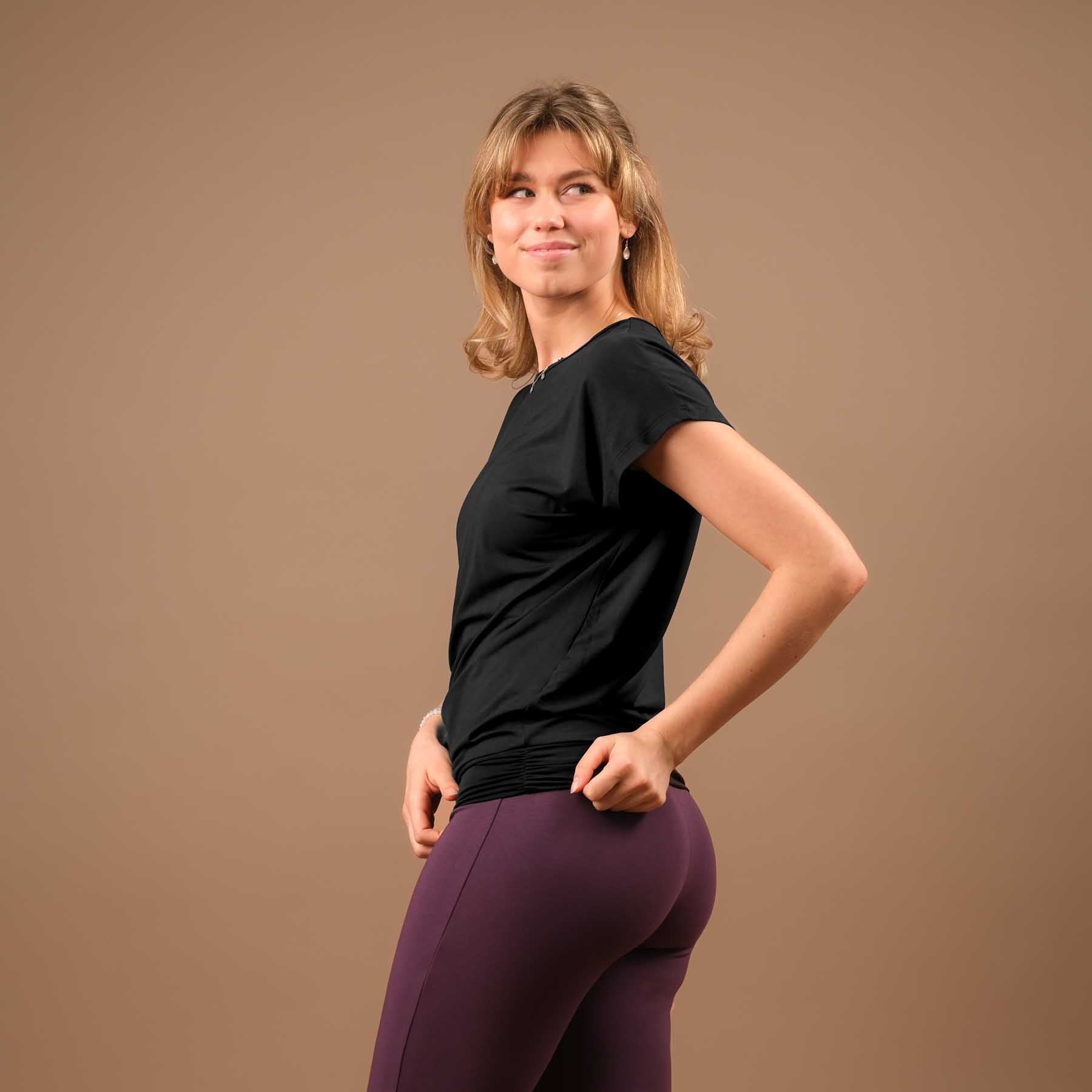 Yoga Shirt Comfy à manches courtes fabriqué de manière durable en Suisse noir