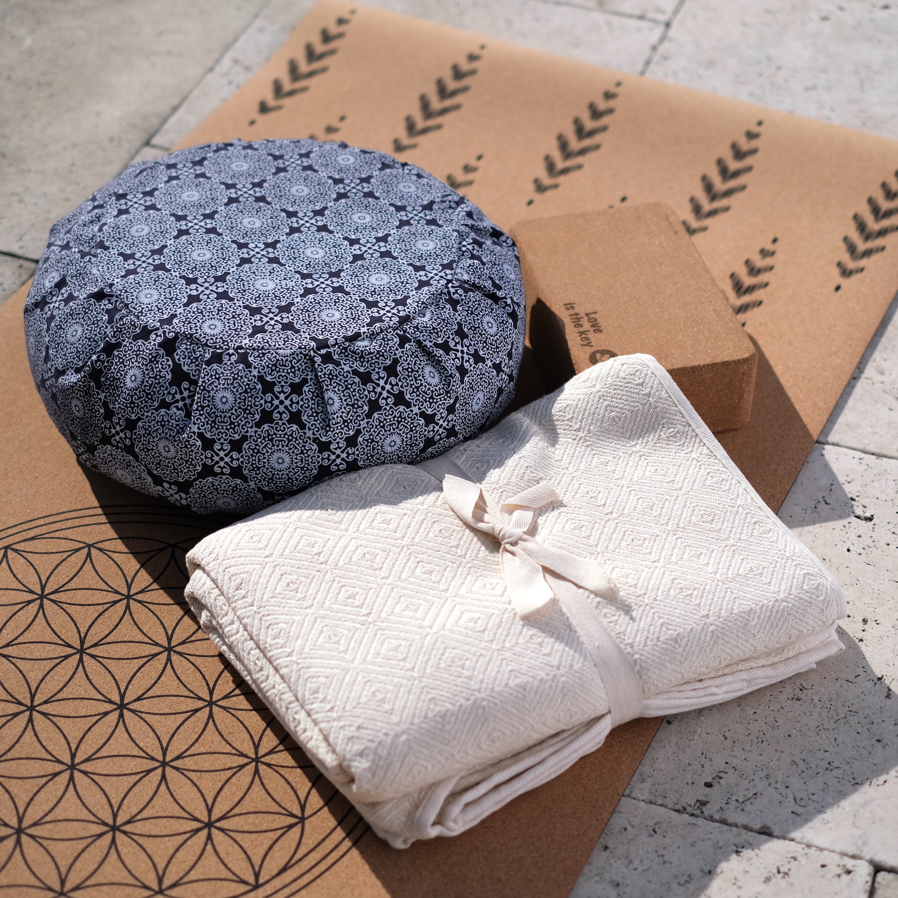 Tapis de yoga en caoutchouc naturel et liège Fleur de vie