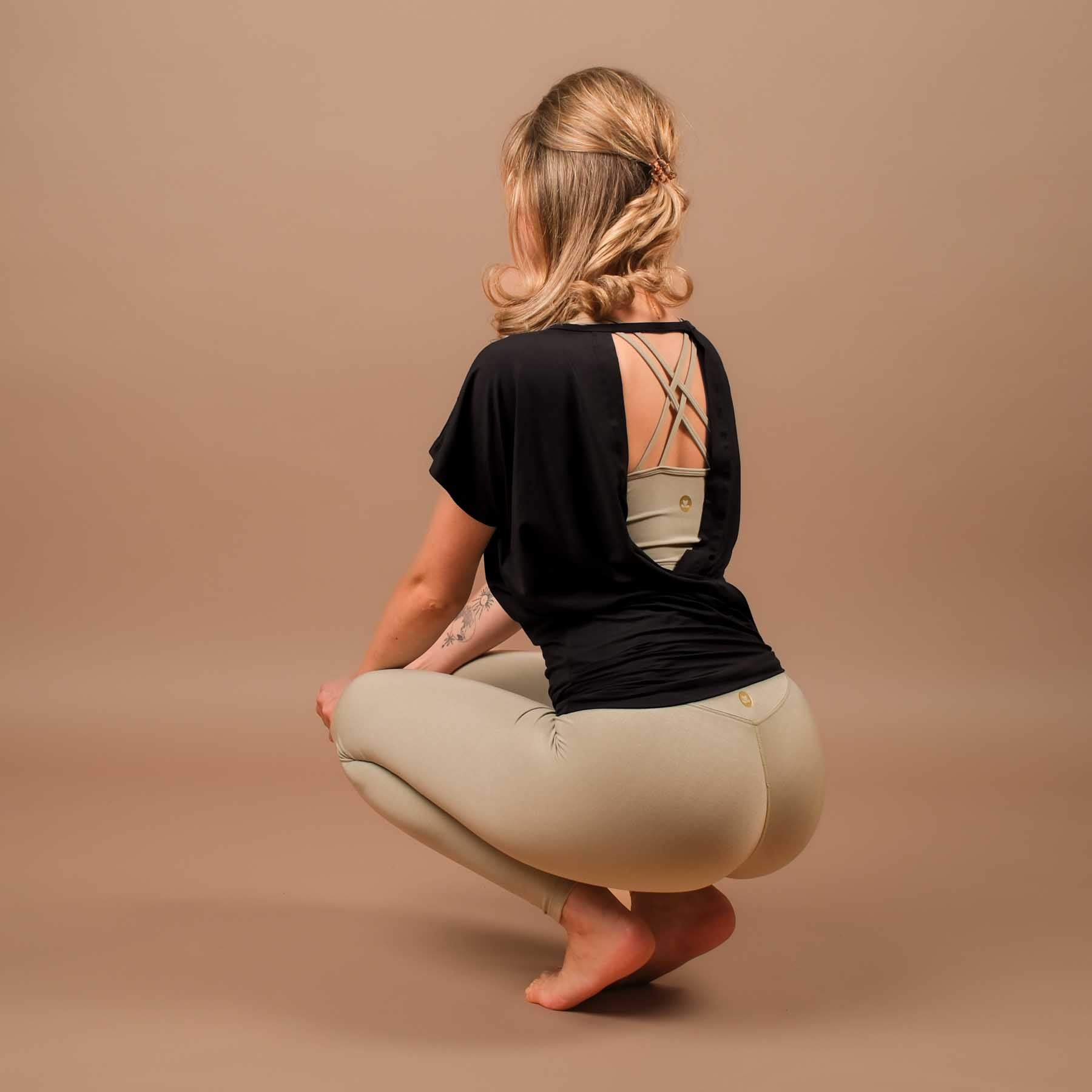 Shirt de yoga dos nu ouvert derrière noir
