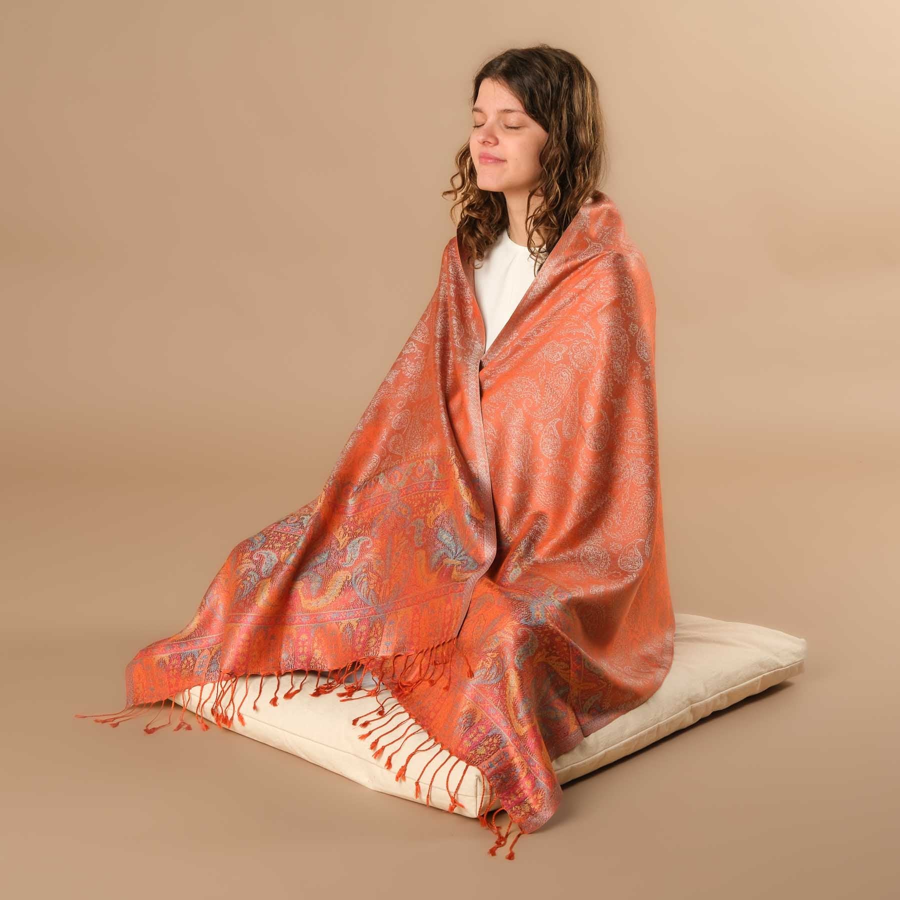 Foulard de méditation en soie Noelani